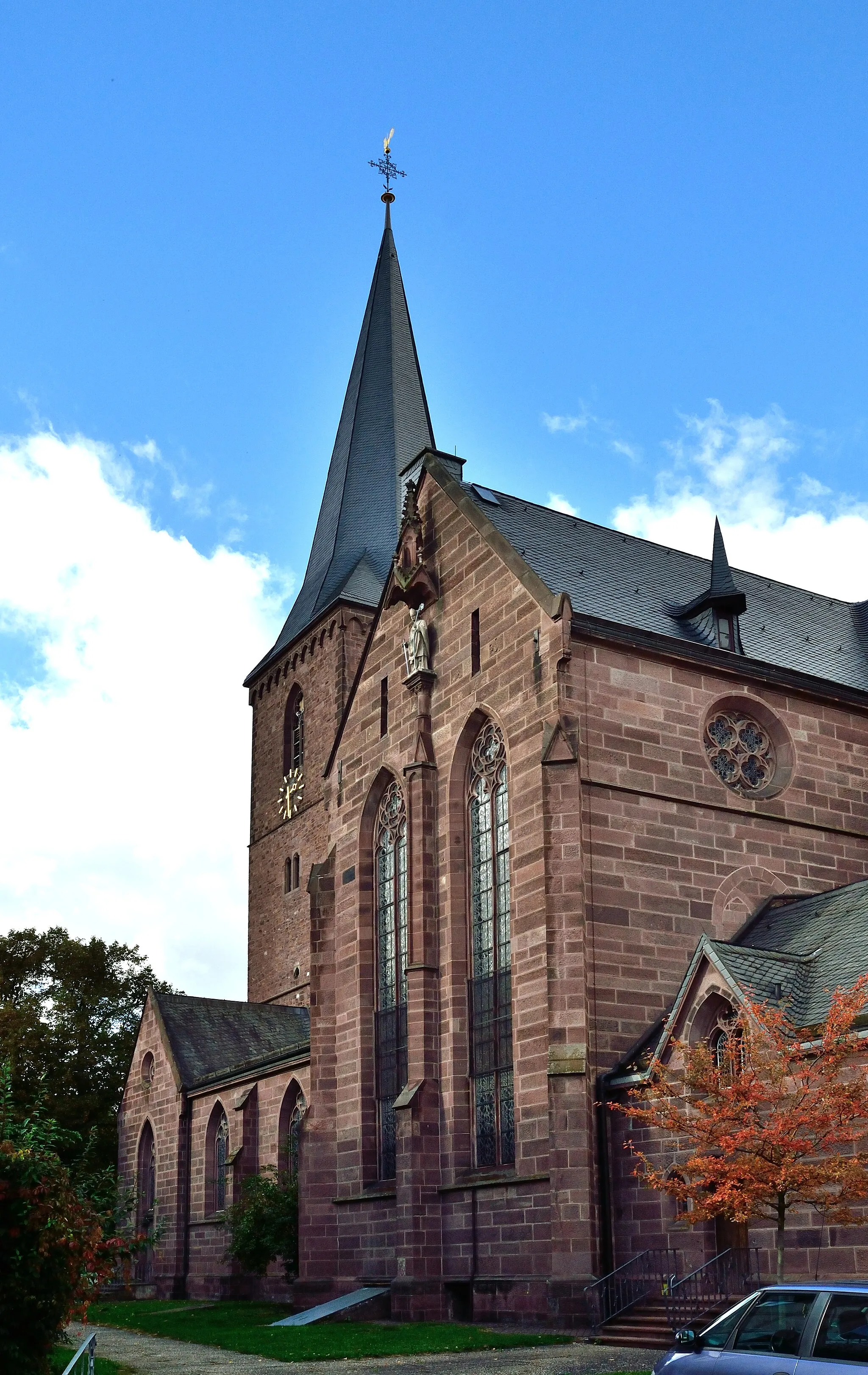 Photo showing: This is a photograph of an architectural monument. It is on the list of cultural monuments of Lügde, no. 67.
Katholische Kirche St. Marien