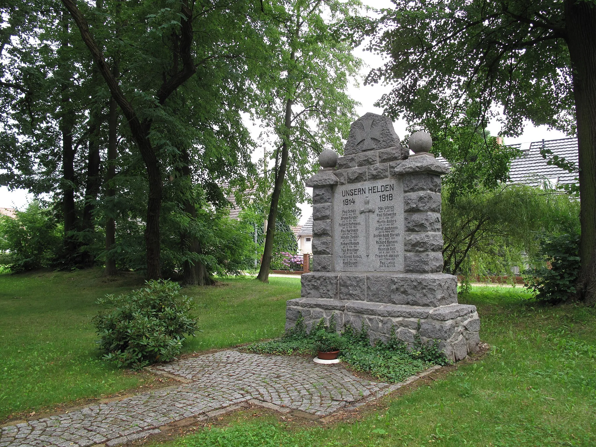 Photo showing: Memorial to the soldiers fallen in World War I from Kodersdorf