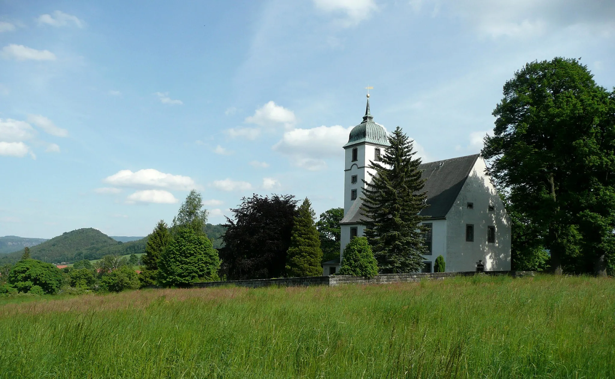 Photo showing: This image shows the evangelic church in Papstdorf. The church was built 1786/87.