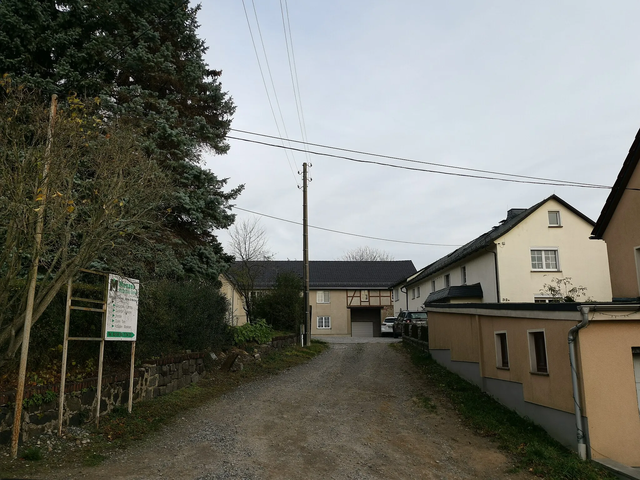 Photo showing: Wohnhaus Mittelbacher Straße 32/32a in Lichtenberg