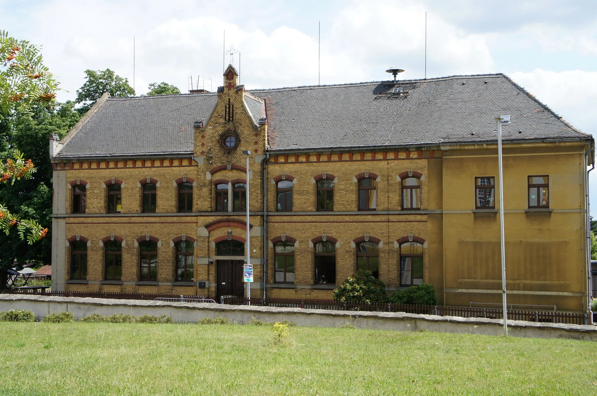 Photo showing: Evangelische Mittelschule in Oßling