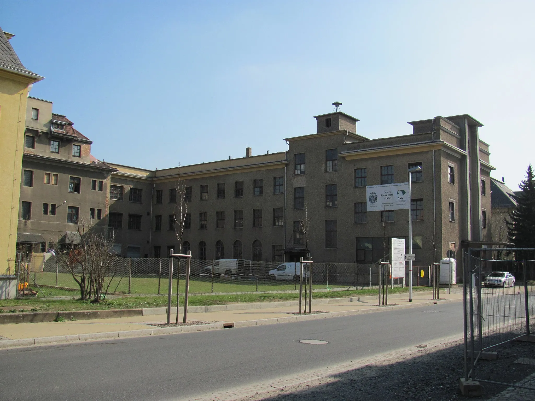 Photo showing: Radebeul Industriegebäude Madaus