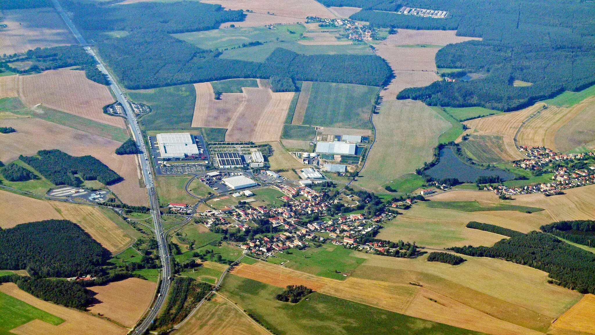 Photo showing: Blick auf Thiendorf vom Flugzeug aus