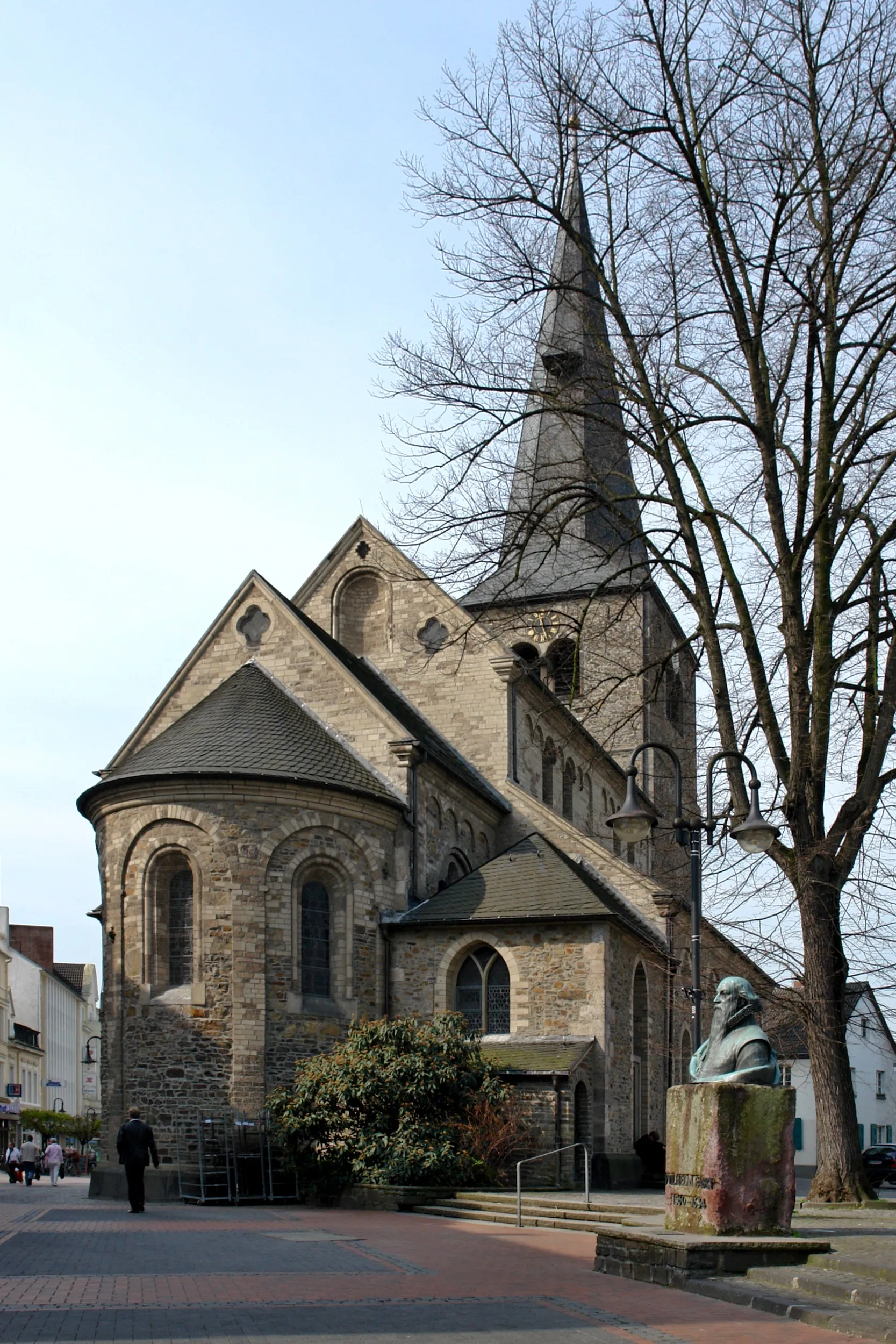 Photo showing: Reformationskirche, Hilden, Mittelstraße 66, erbaut um 1210