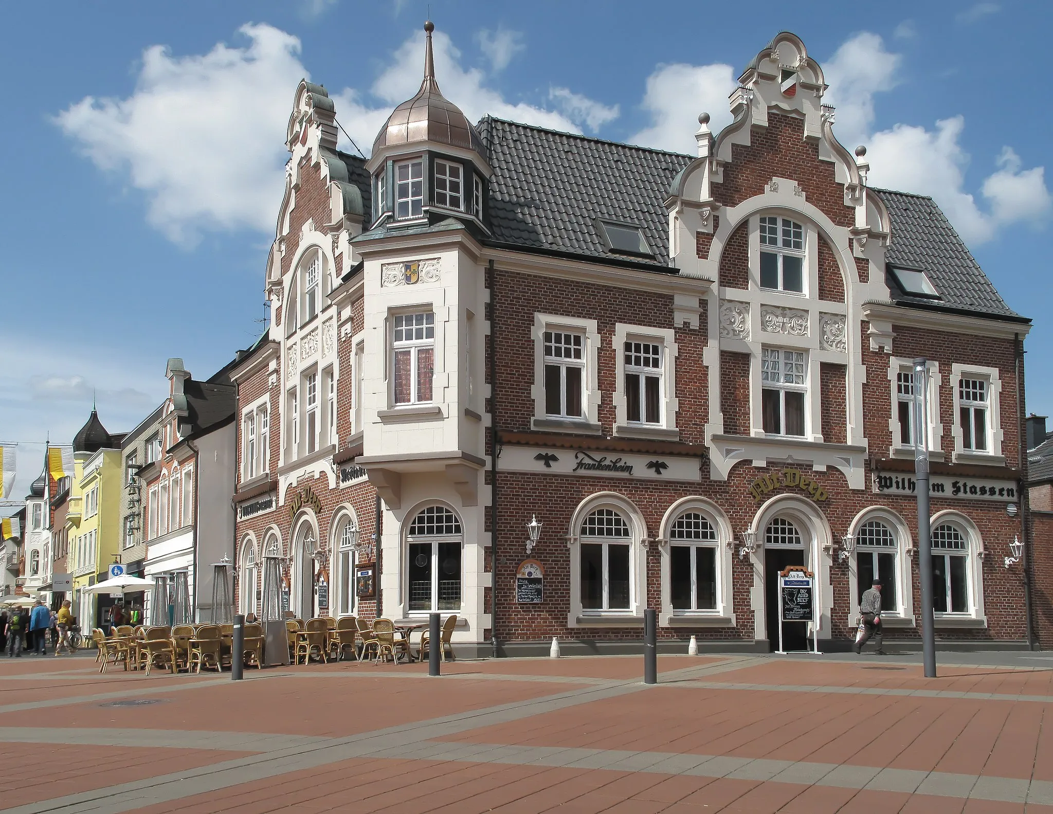 Photo showing: Kevelaer, monumental pand house at Hauptstrasse 63