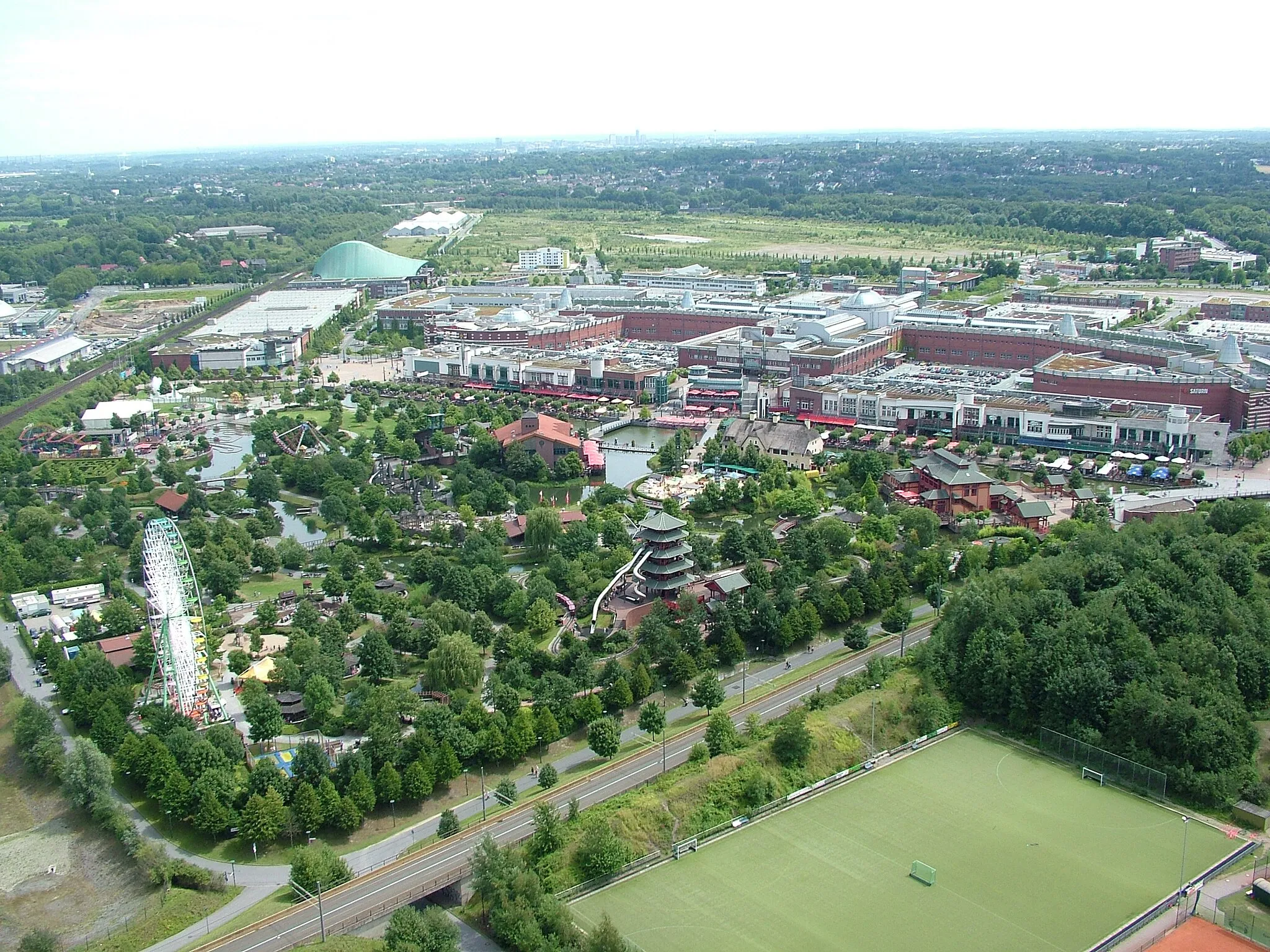Photo showing: "Centro" mall in Oberhausen. With Legoland Discovery Centre in the foreground.