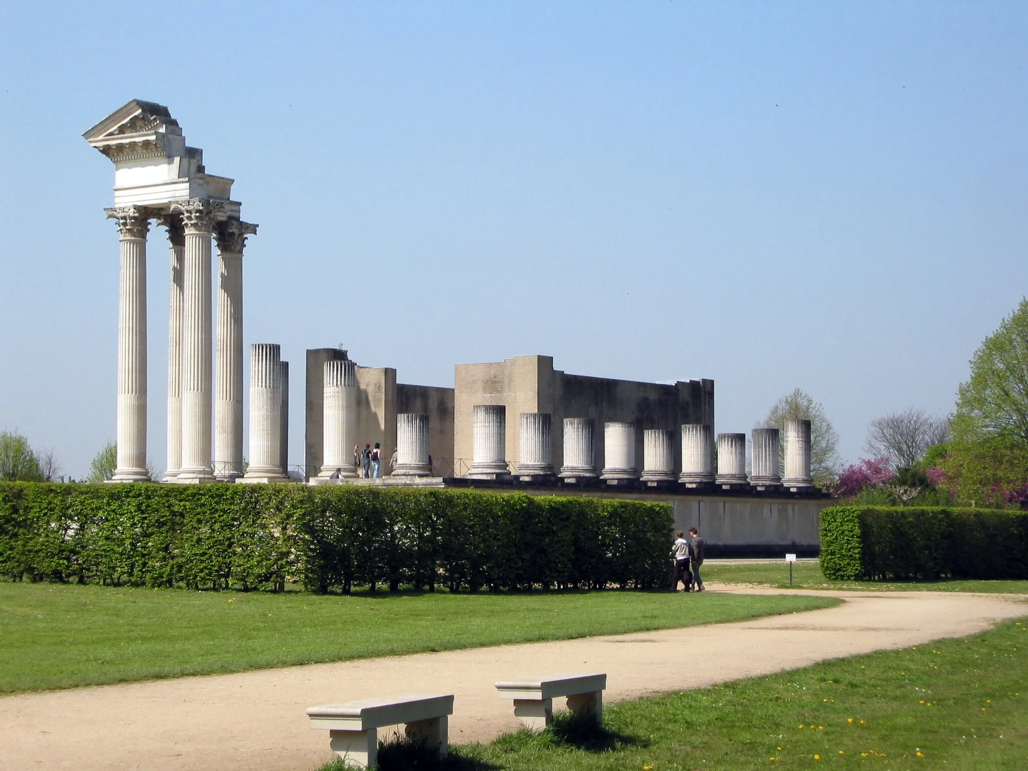 Photo showing: "Harbor temple" in the archaeological park in Xanten, Germany. The Roman archaeological site having been used as a quarry for centuries, this temple is in a large part a modern reconstruction. Photo taken April 23, 2005, by Magnus Manske, with expressed verbal permission. Colors/contrast enhanced with Picasa.