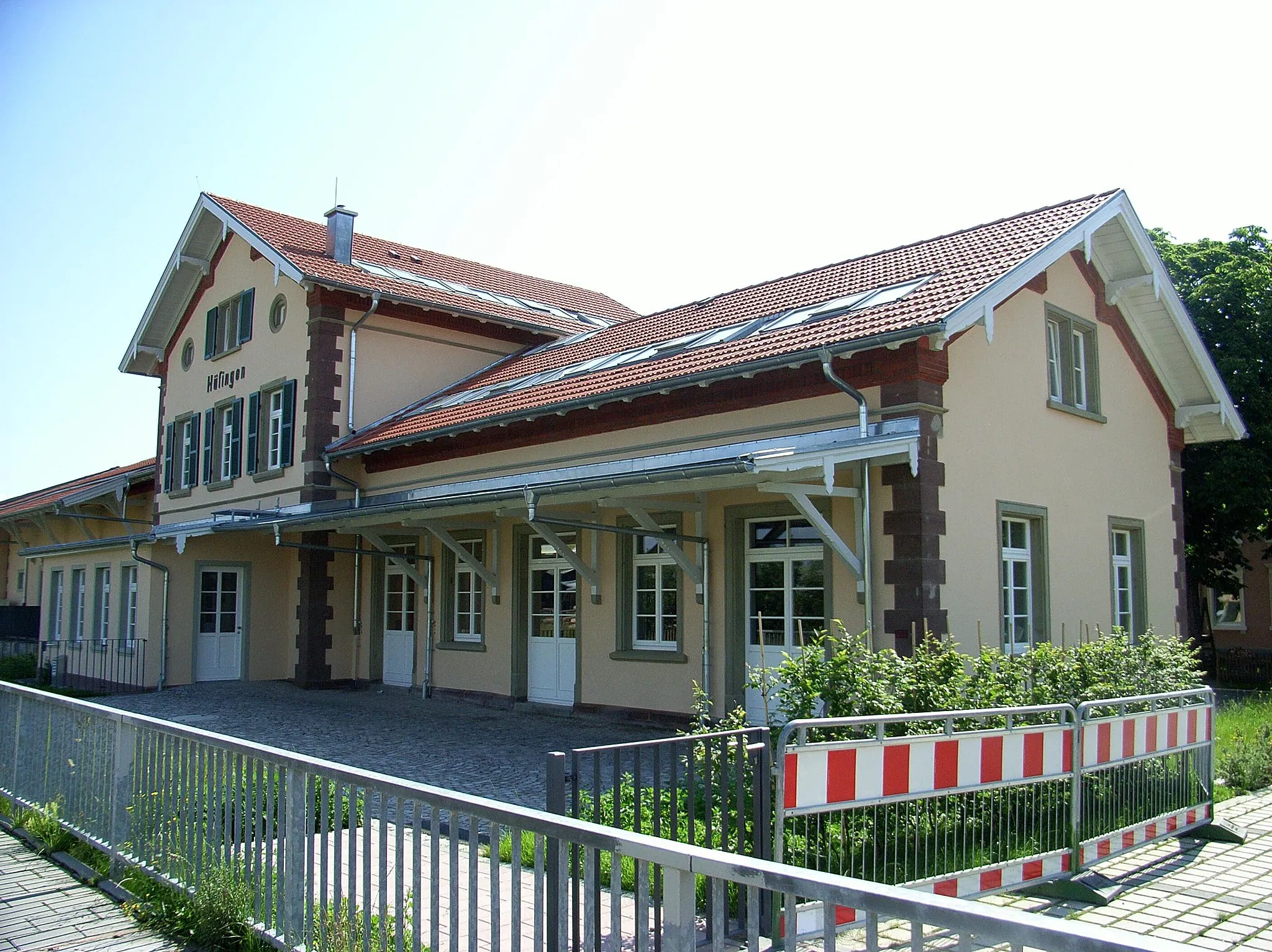 Photo showing: Dieses Bild zeigt den Bahnhof Hufingen in de:Hufingen.