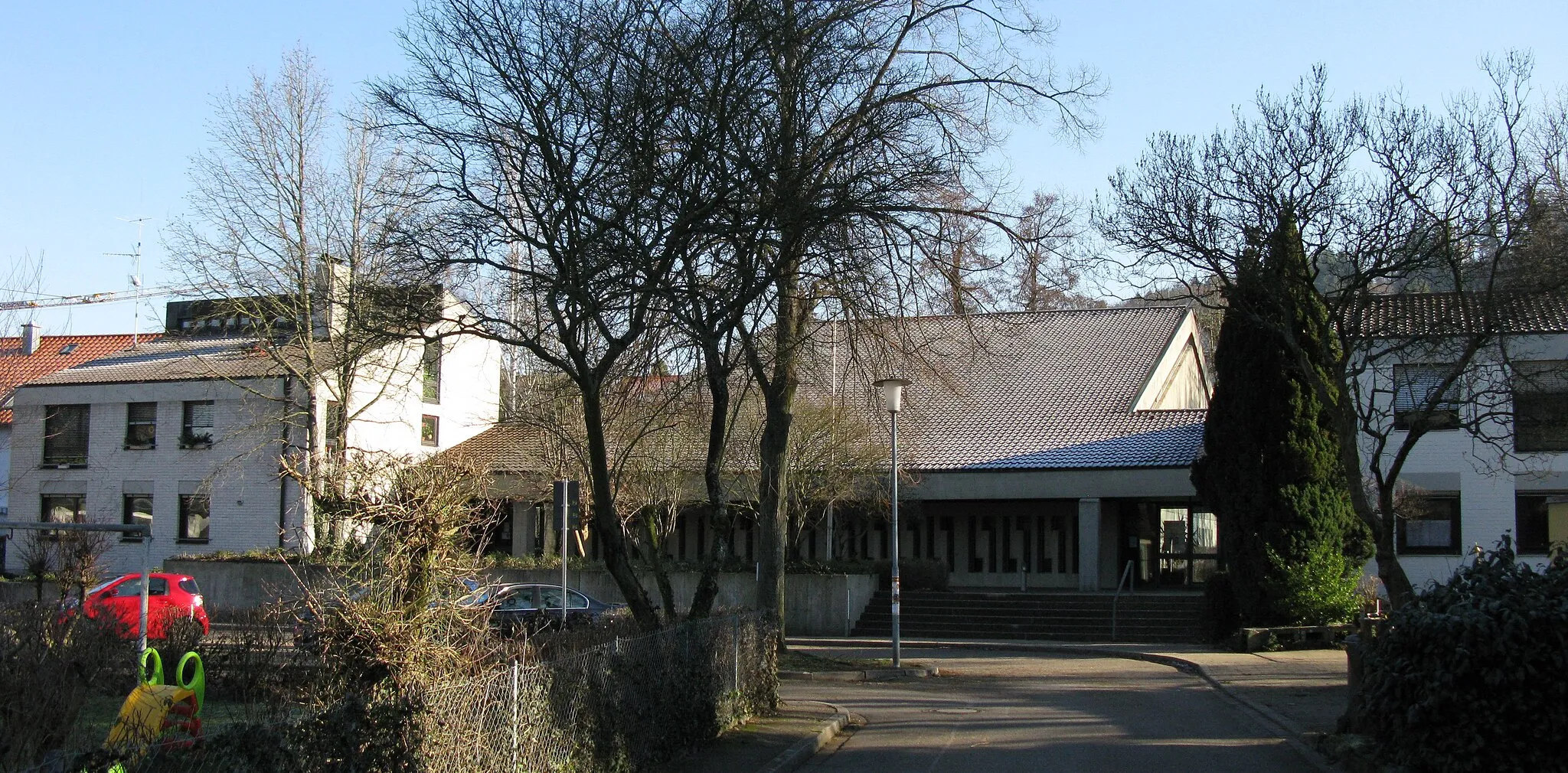 Photo showing: Evangelische Johanneskirche in Merzhausen, Sicht von Westen