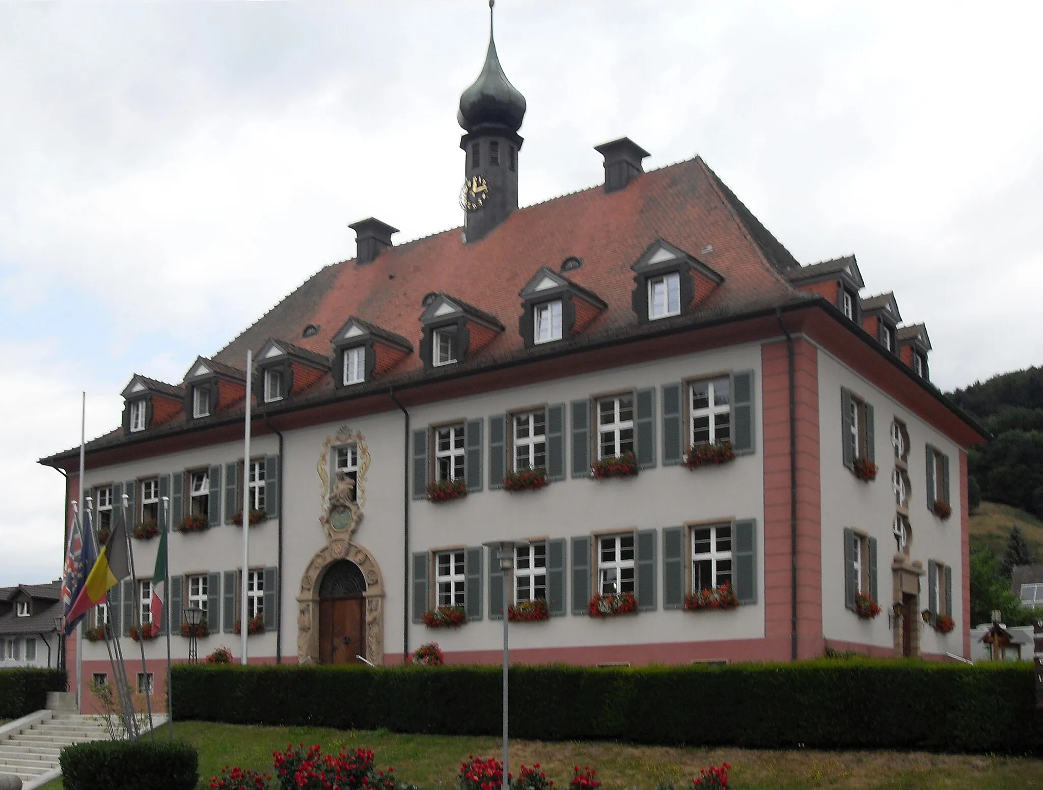 Photo showing: Rathaus der Gemeinde MünstertalSchwarzwald