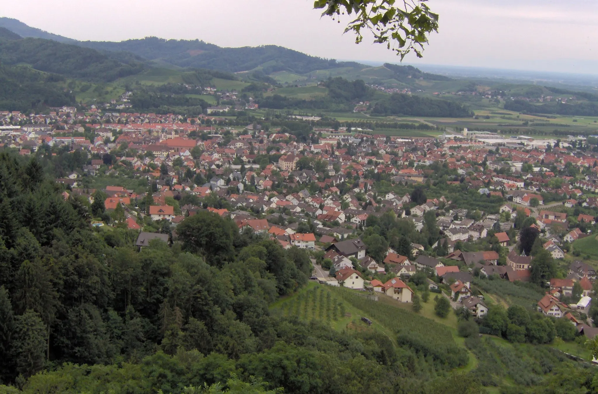 Photo showing: Blick von der Schauenburg auf Oberkirch