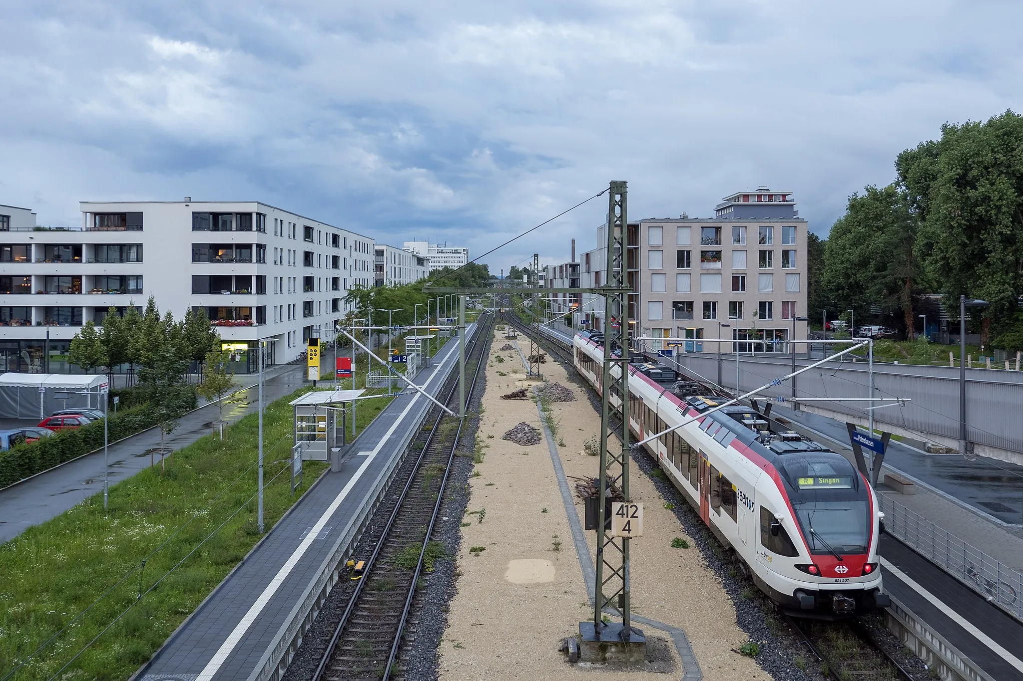 Photo showing: Konstanz: Station/Bahnhof Petershausen ist im Juli 2021 barrierefrei.