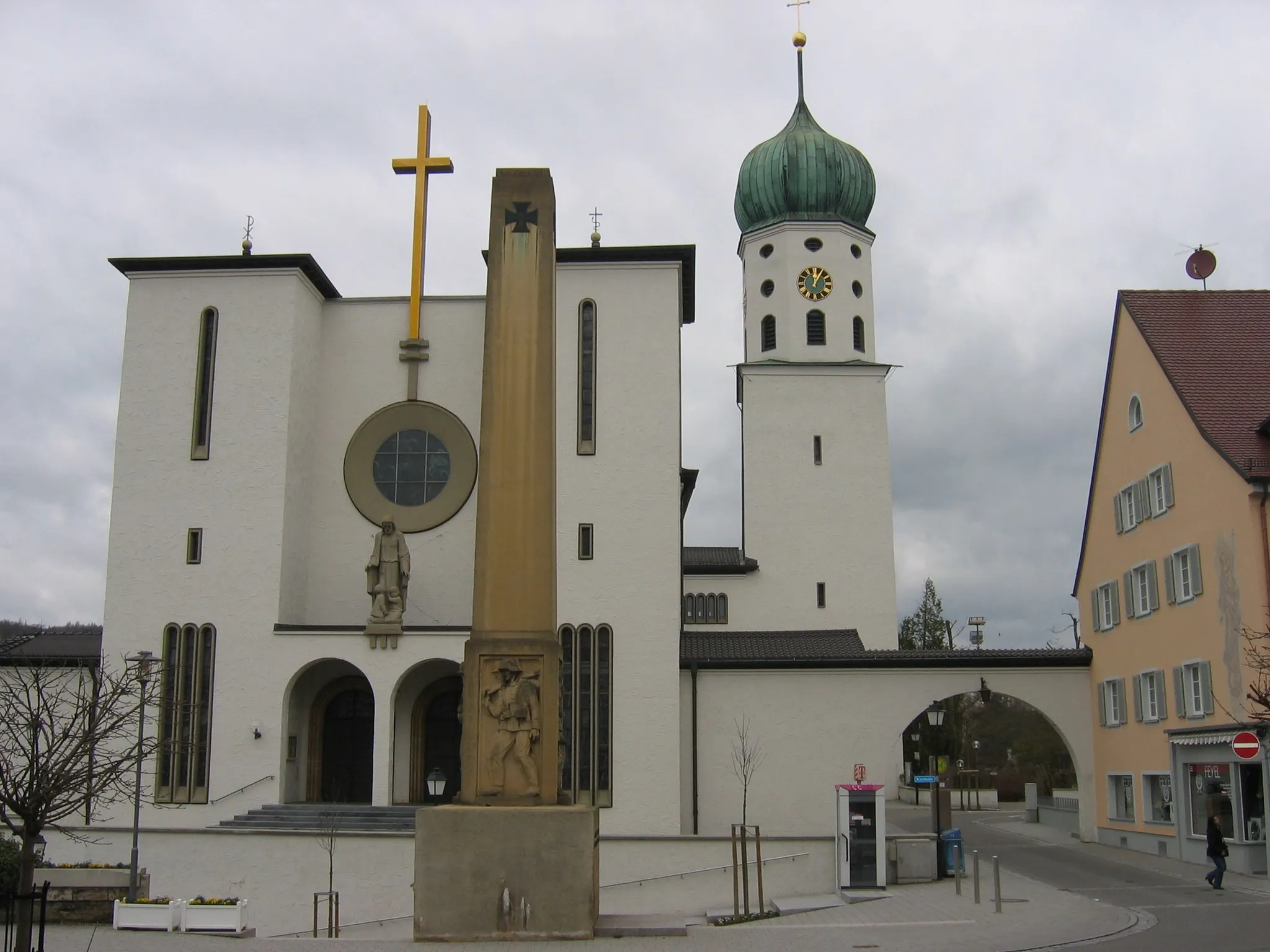 Photo showing: Kath. Pfarrkirche St. Oswald zu Stockach. eo:Dosiero:Stockach