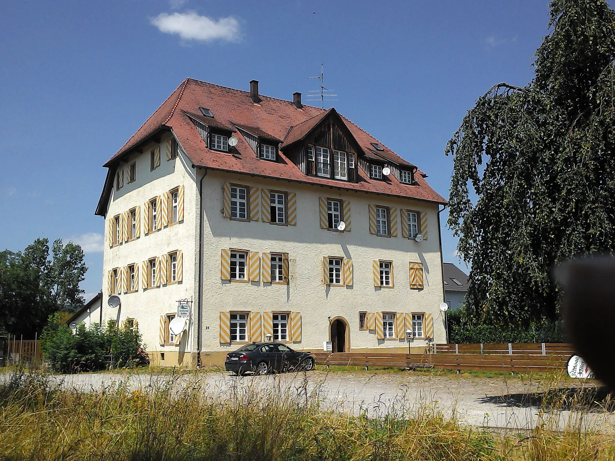 Photo showing: Wutöschingen, Schwerzen-Willmendingen, ehemaliges Schloss, heute umgebaut zum Wohnhaus.