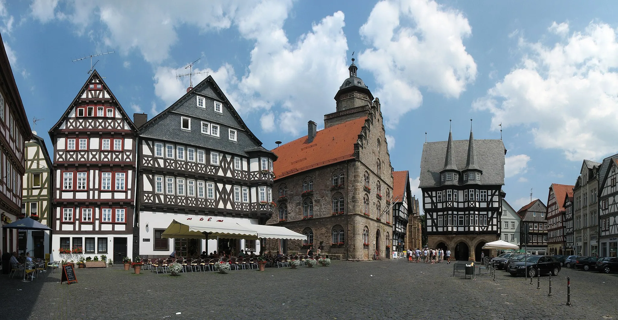 Photo showing: Rathaus und Marktplatz in Alsfeld.