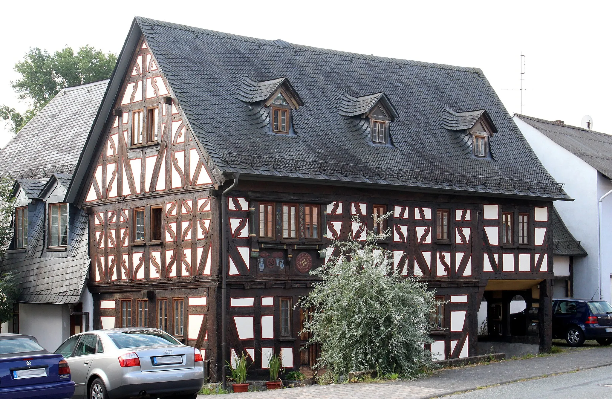 Photo showing: Denkmalgeschütztes Wohnhaus Bahnhofstraße 21 in Dornburg-Langendernbach, Deutschland