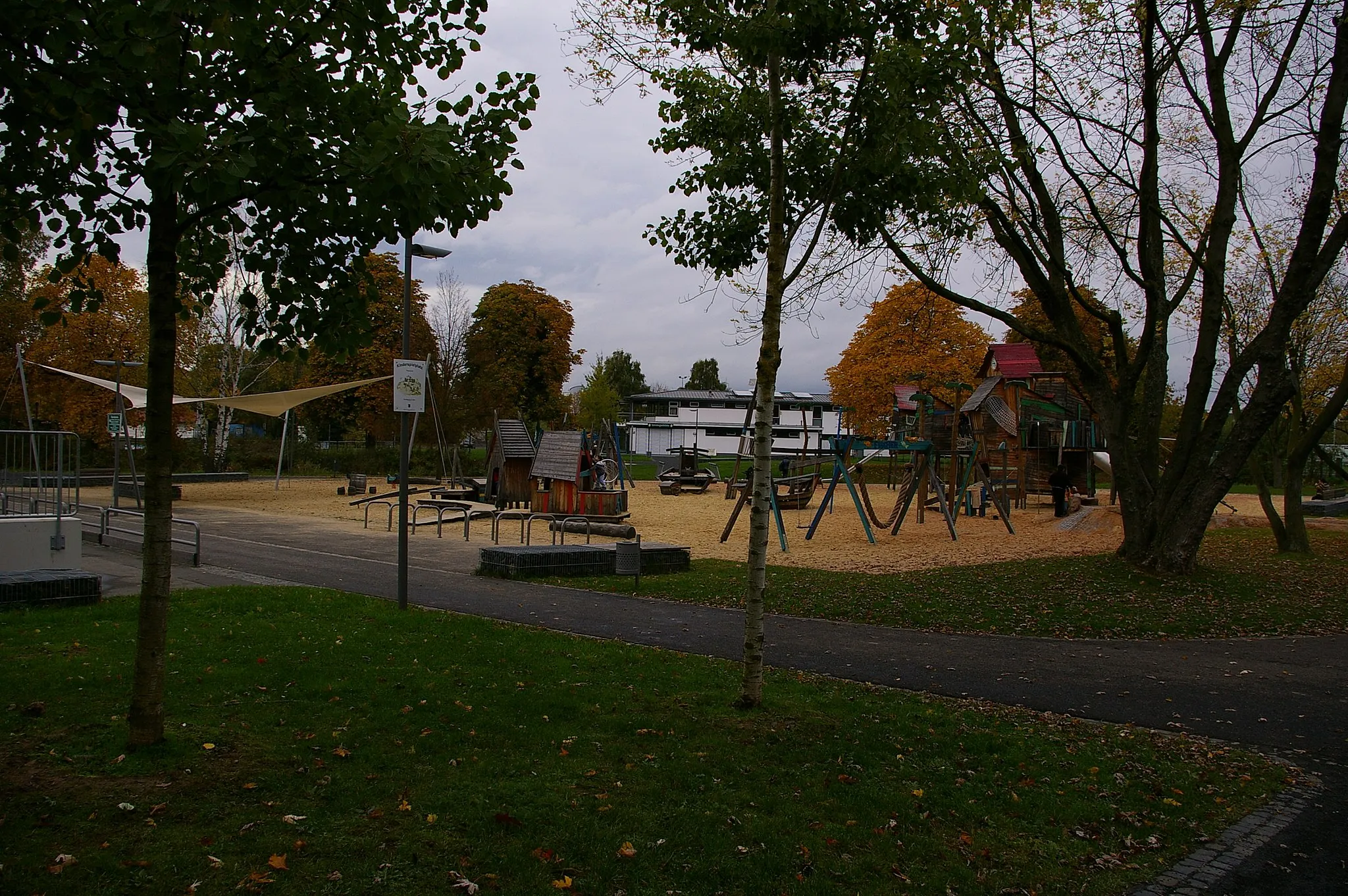 Photo showing: Heinz-Lang-Park, Spielplatz, Stadtallendorf