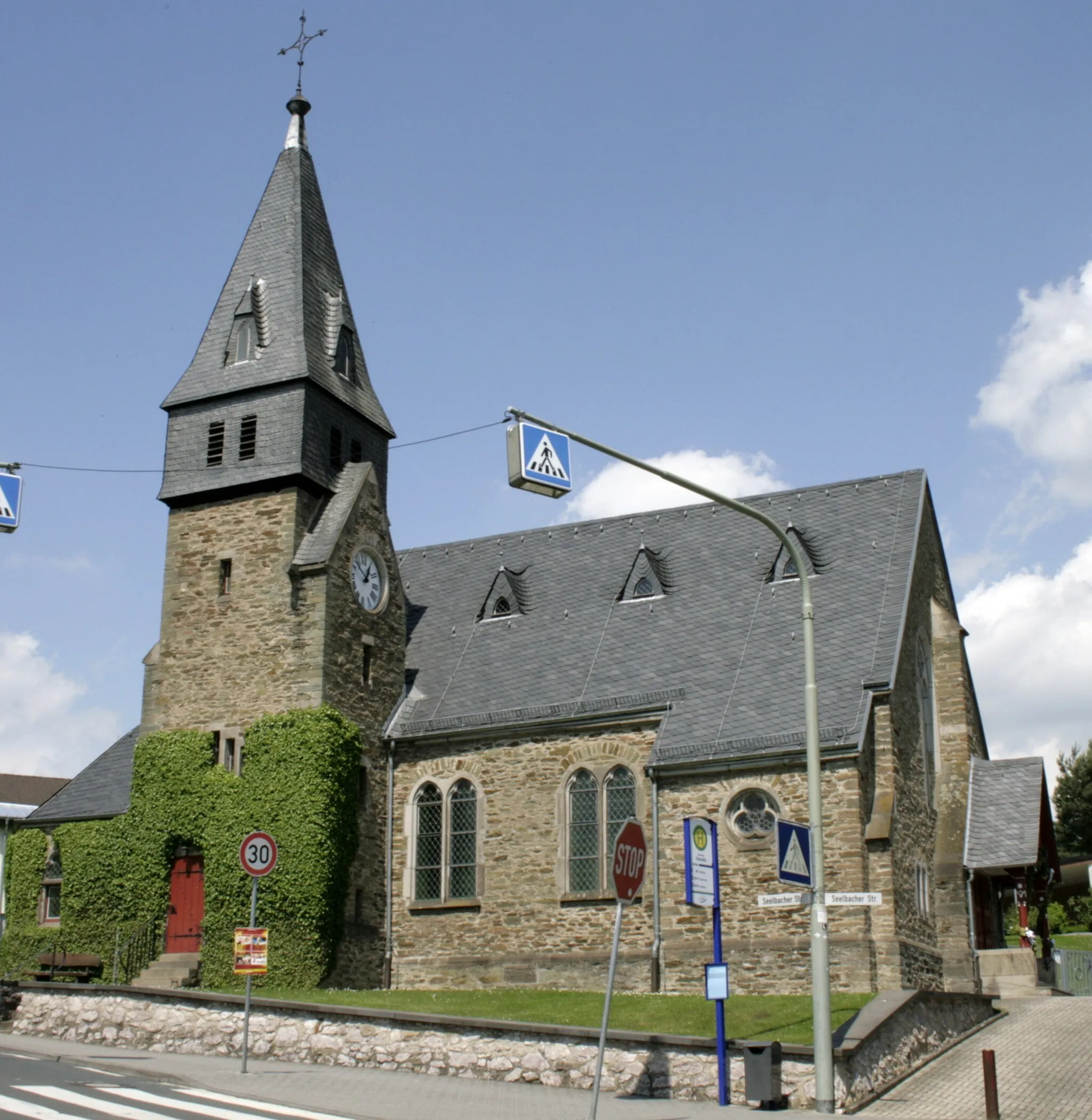 Photo showing: Evangelische Kirche in Aumenau, Deutschland