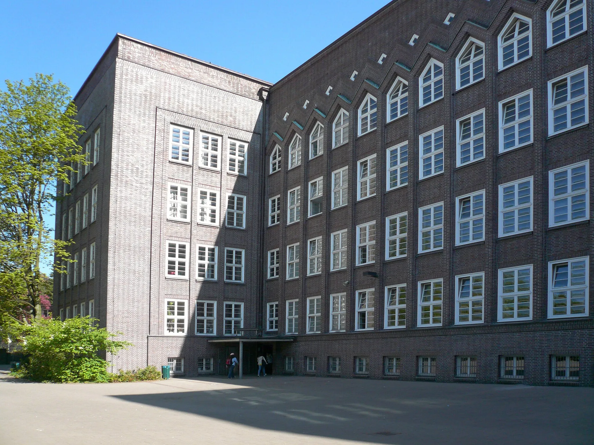 Photo showing: Gesamtschule Eppendorf -Högerbau Curschmannstraße- Westseite / Hof