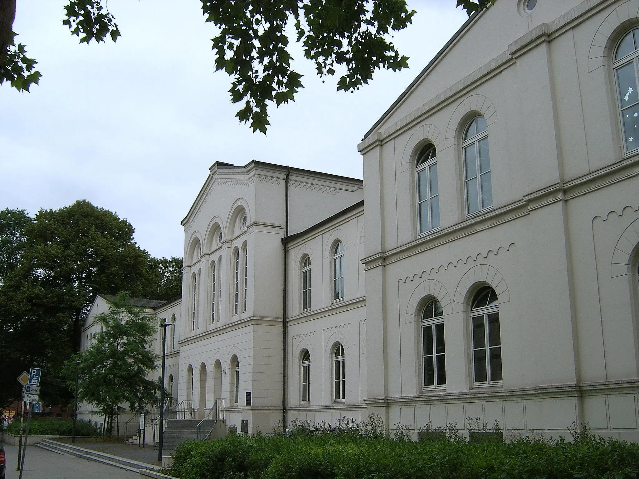Photo showing: Bildbeschreibung: Hamburg, St.Pauli, ehemaliges Israelitisches Krankenhaus. Erbaut 1841-43 von Johann-Hinrich Klees-Wülbern.
Fotograf: selbst
Datum: 28.6.2006