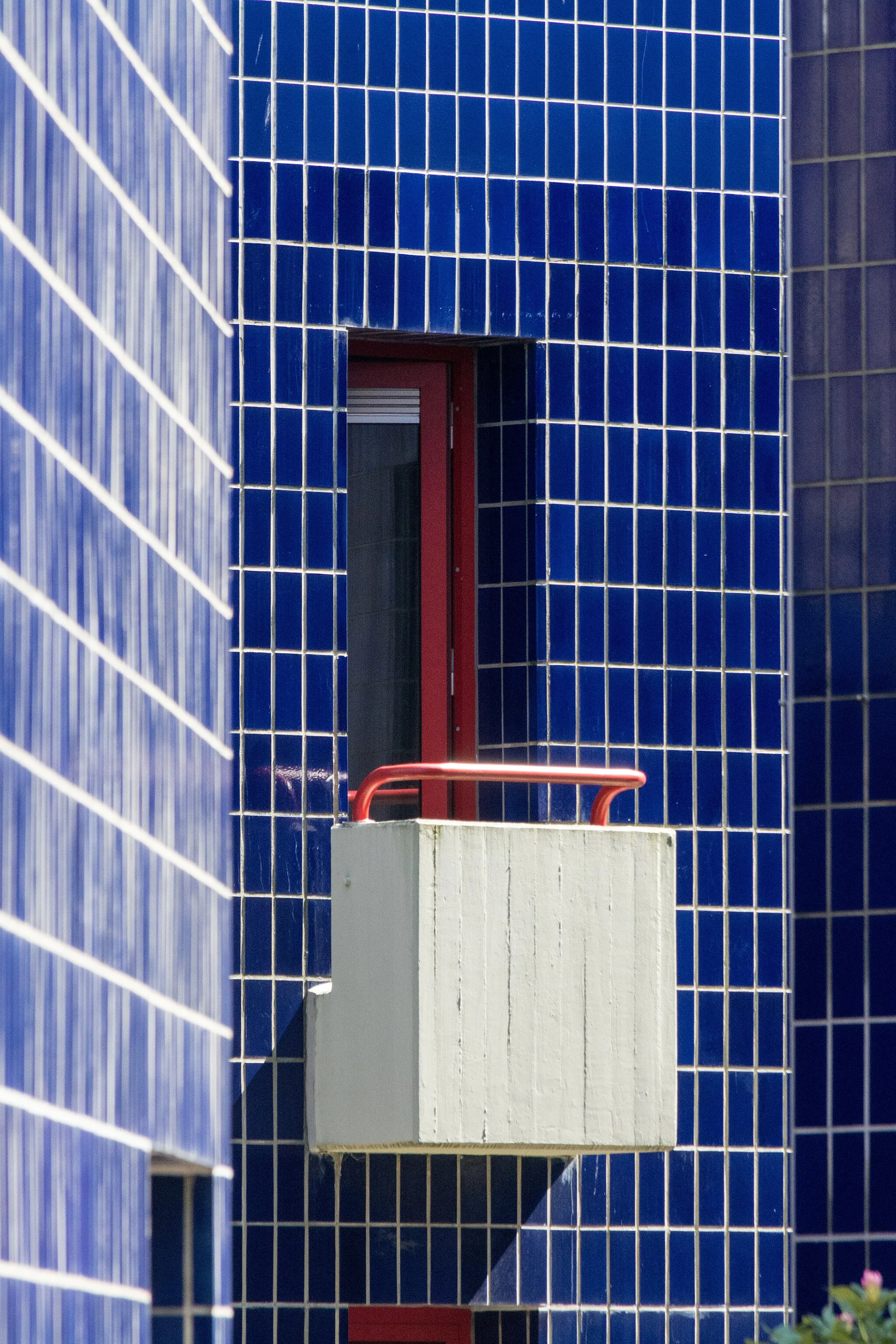 Photo showing: Kirchengebäude/Gemeindezentrum Martin-Luther-King-Kirche in Hamburg-Steilshoop, Fassadendetail.