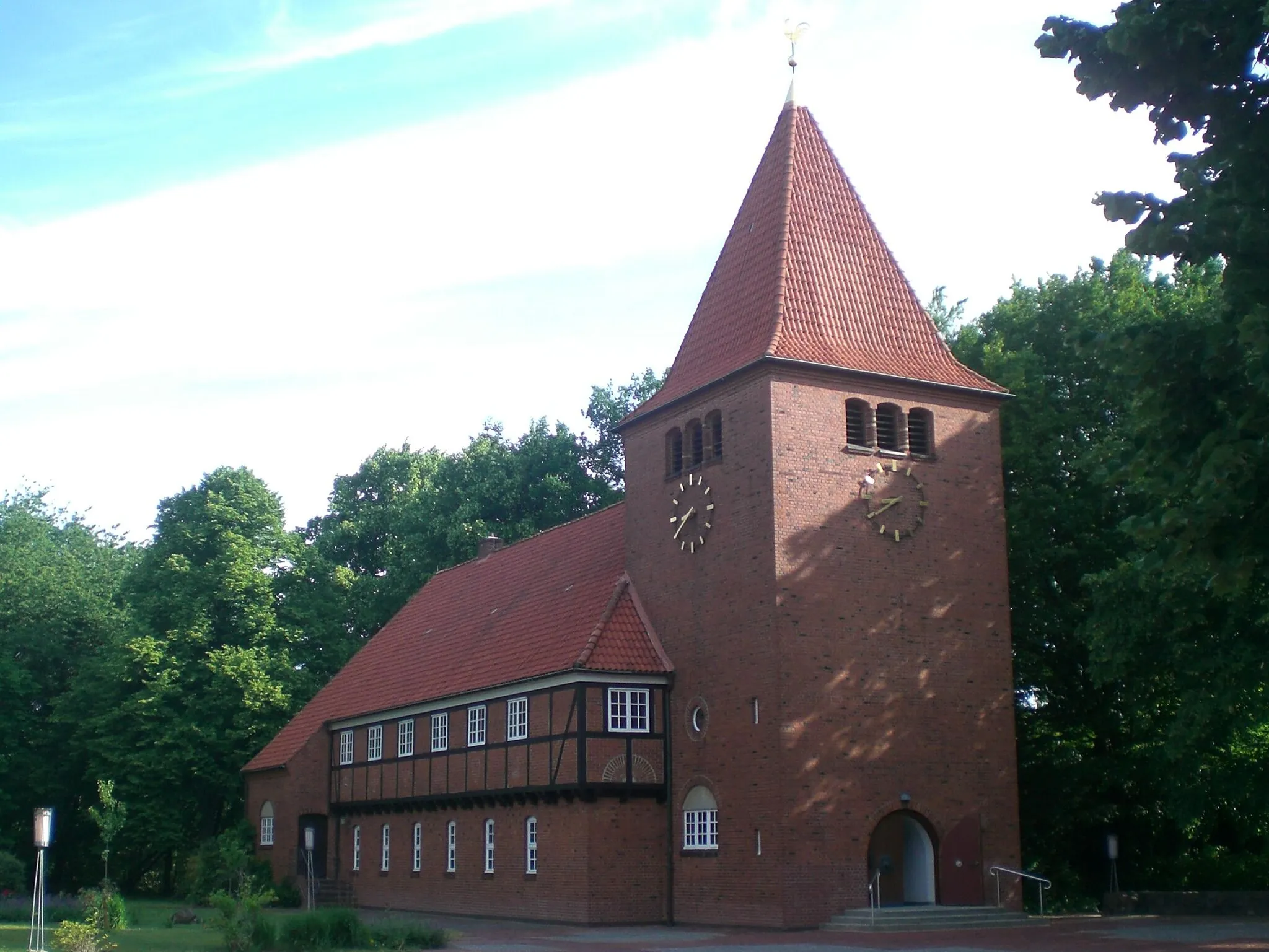 Photo showing: Luther church in Hamburg Wellingsbuettel