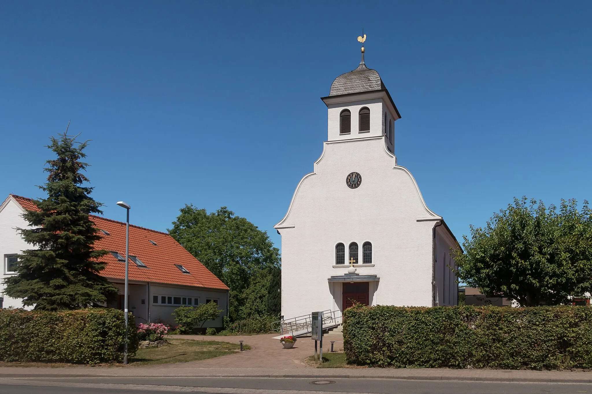 Photo showing: Hasede, church: die Sankt Paulus Kirche