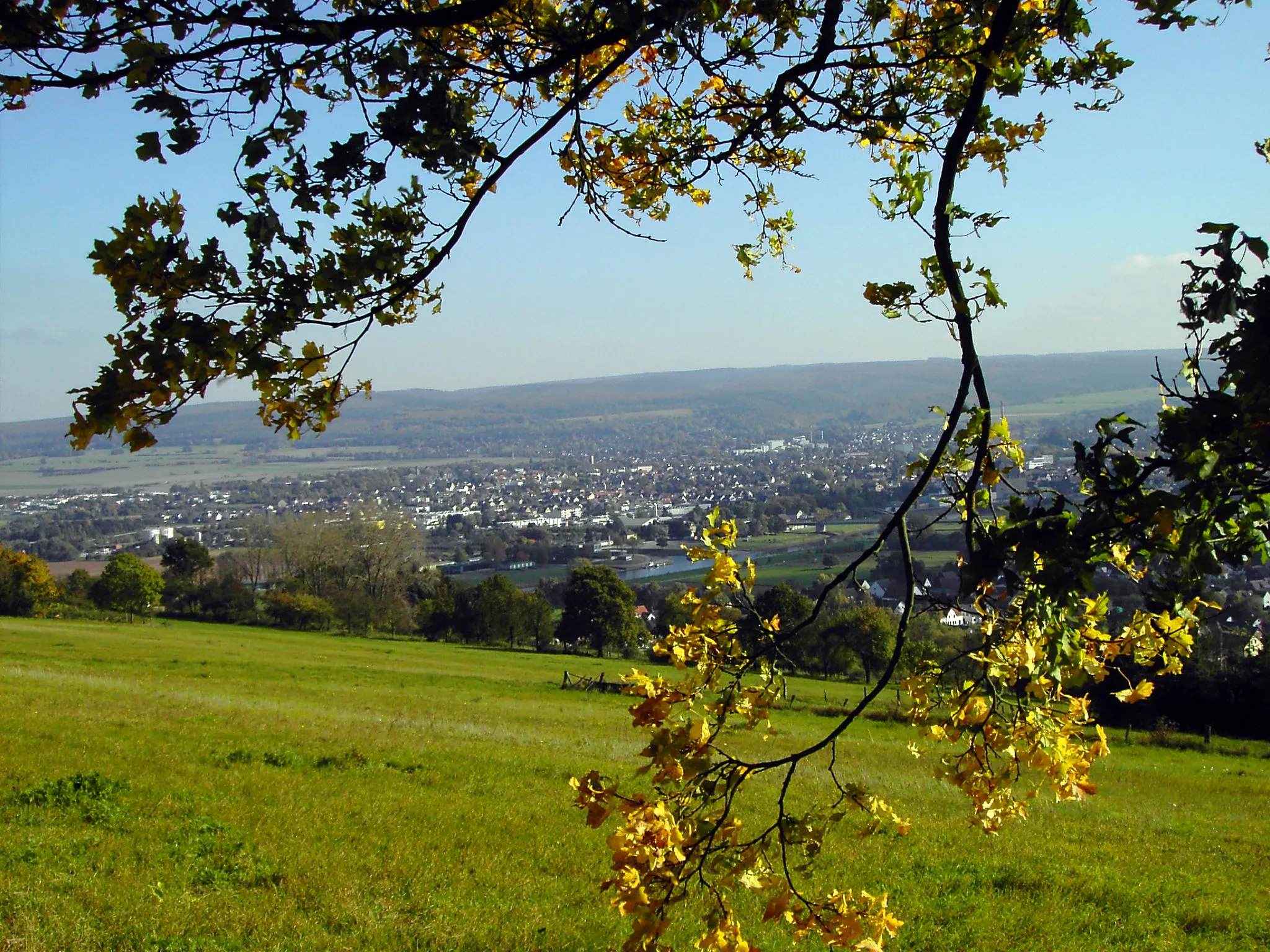 Photo showing: Holzminden im Herbst 2005 - Blick vom Stahler Berg auf HOL