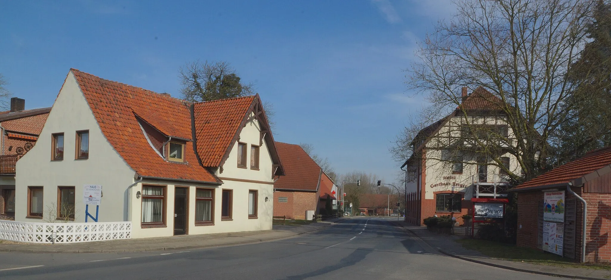 Photo showing: Husum (Nienburg): High Street: Nienburger Strasse
