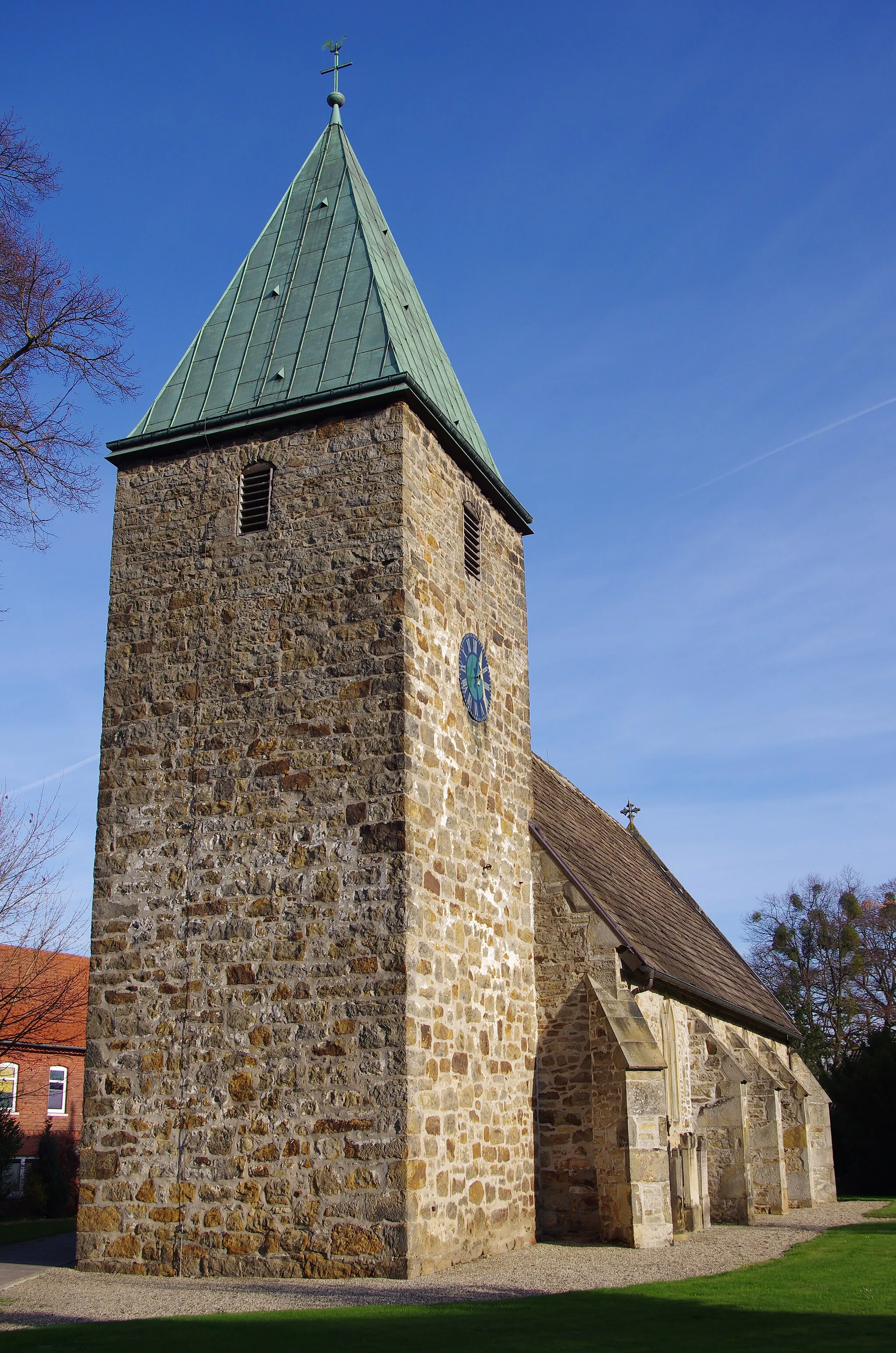 Photo showing: Maria Magdalenen Kirche in Lauenhagen Ansicht von Westen