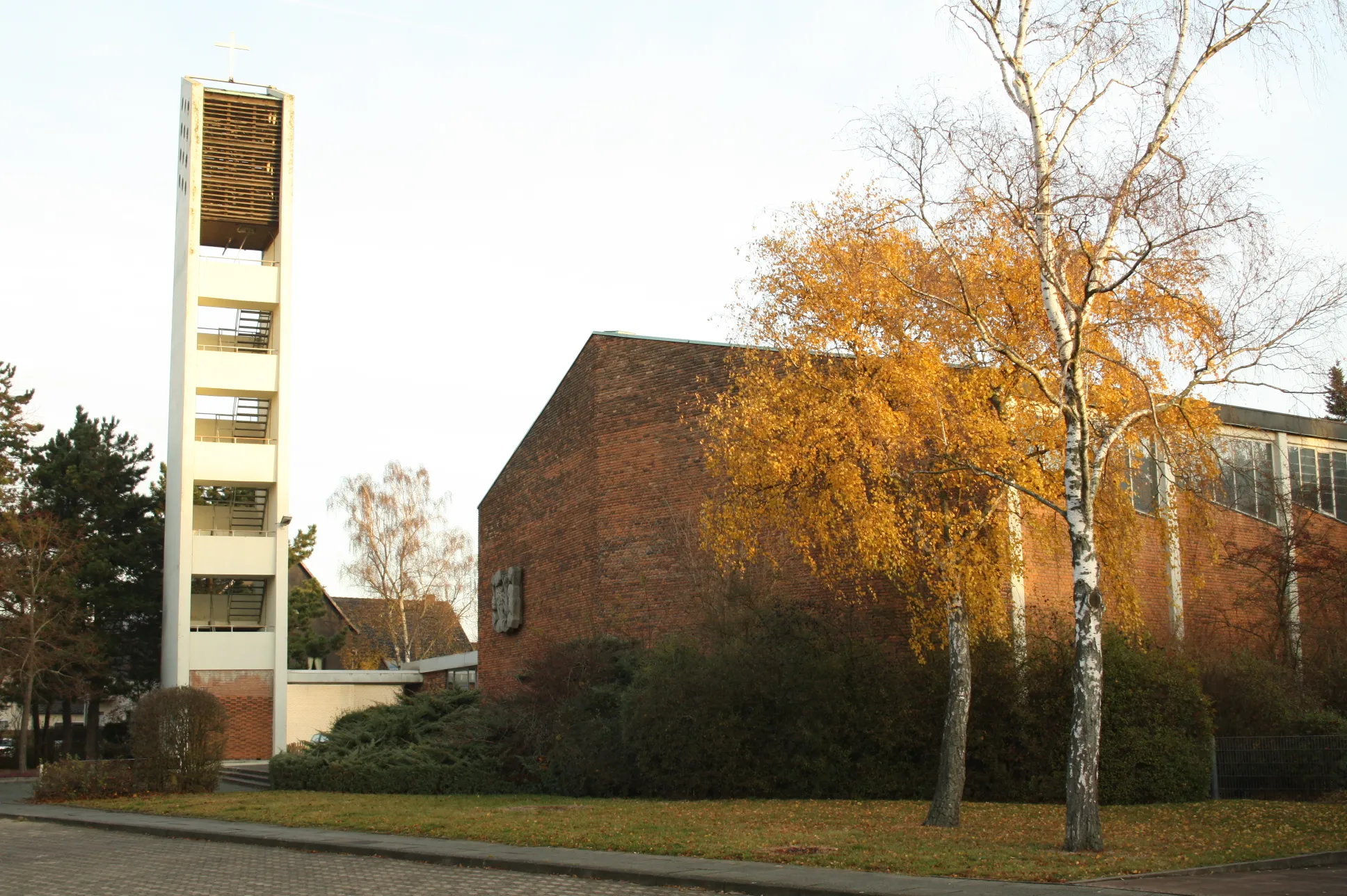 Photo showing: Markuskirche; Am Distelborn 3; D-31275 Lehrte