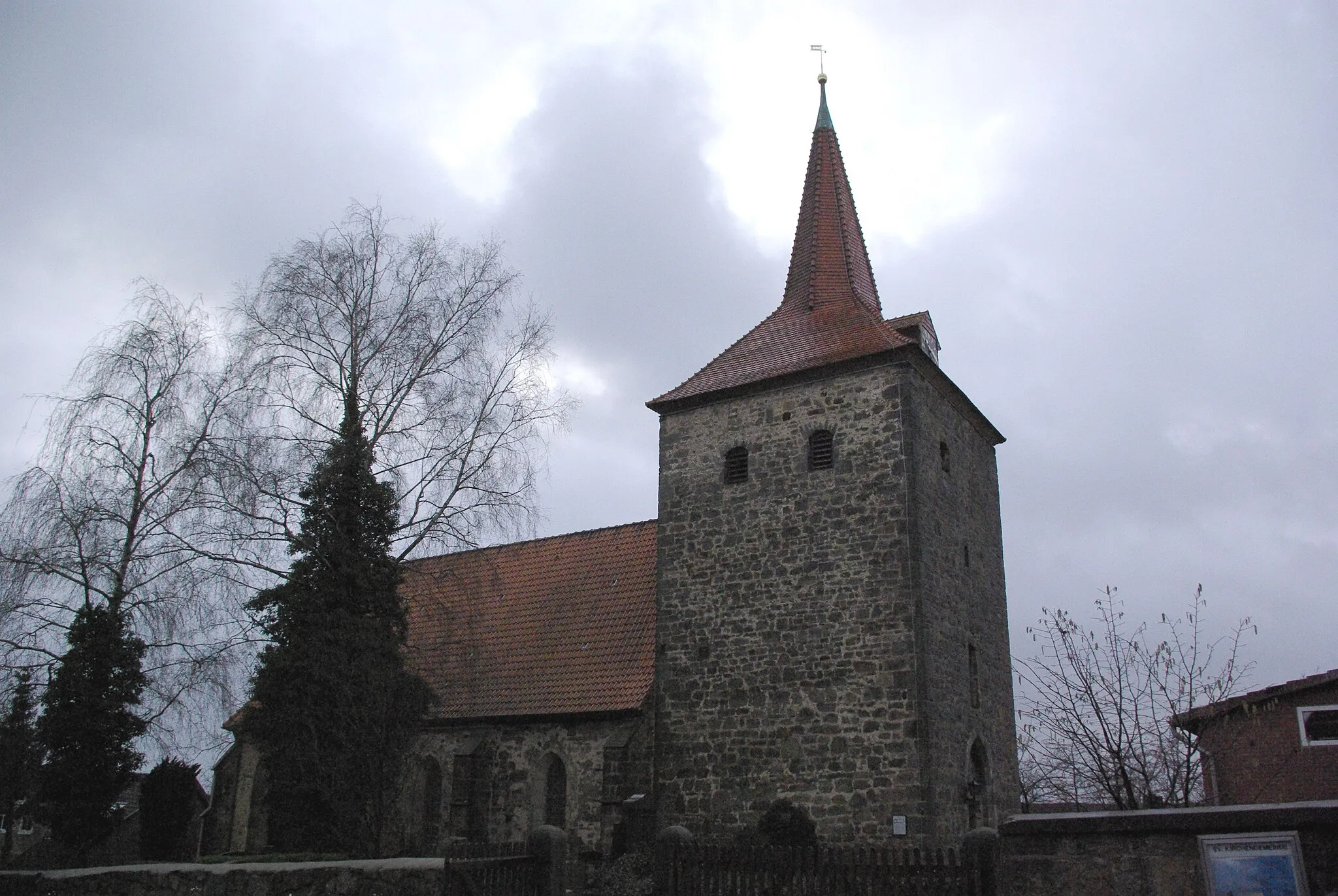 Photo showing: Springe Ortsteil Lüdersen, Niedersachsen, Deutschland, die Kirche St. Marien