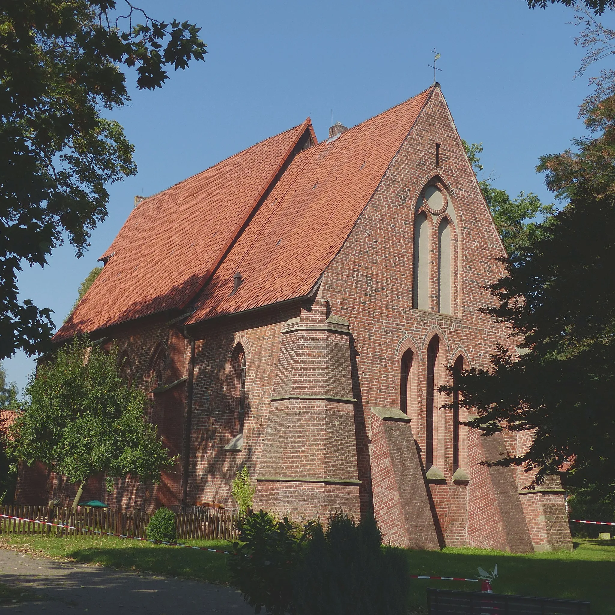 Photo showing: Evangelische Kirche (ehe. Klosterkirche) St. Marien in Heiligenrode