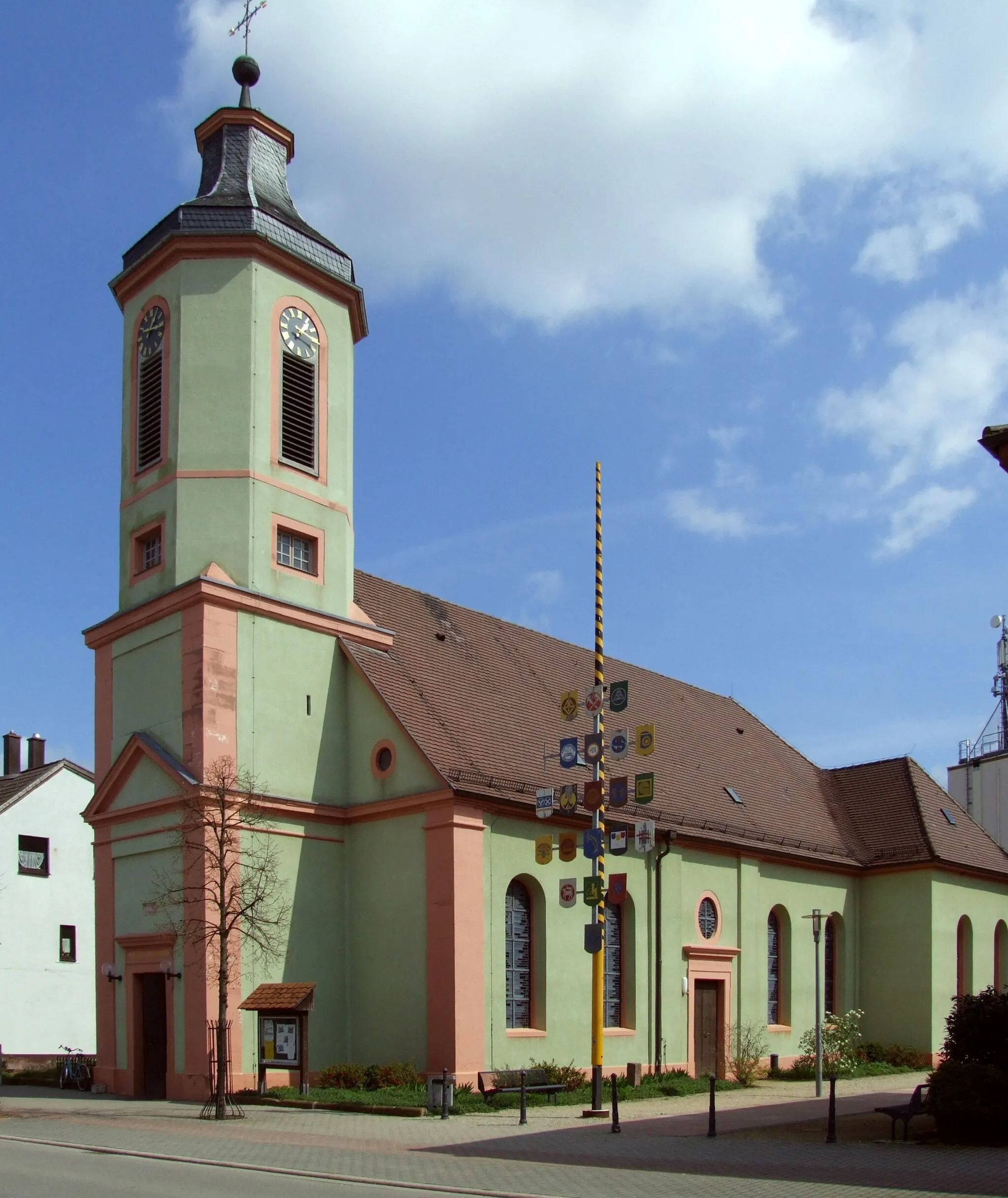 Photo showing: Evangelische Kirche Altlußheim