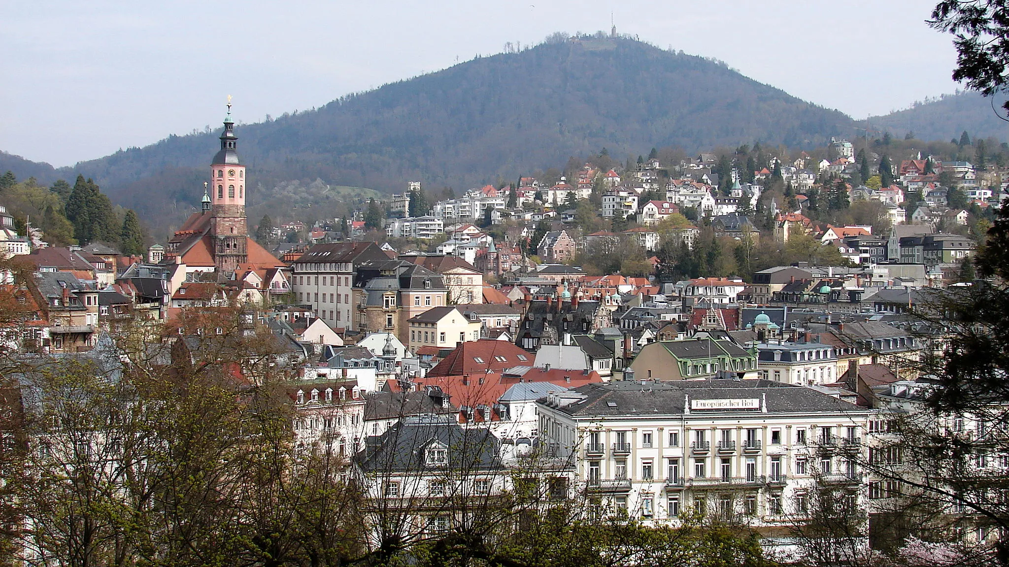 Photo showing: Baden-Baden ist der kleinste Stadtkreis Baden-Württembergs und liegt im Westen des Landes. Der Ort ist als Kur- und Bäderstadt sowie als Medien-, Kunst- und internationale Festspielstadt bekannt.