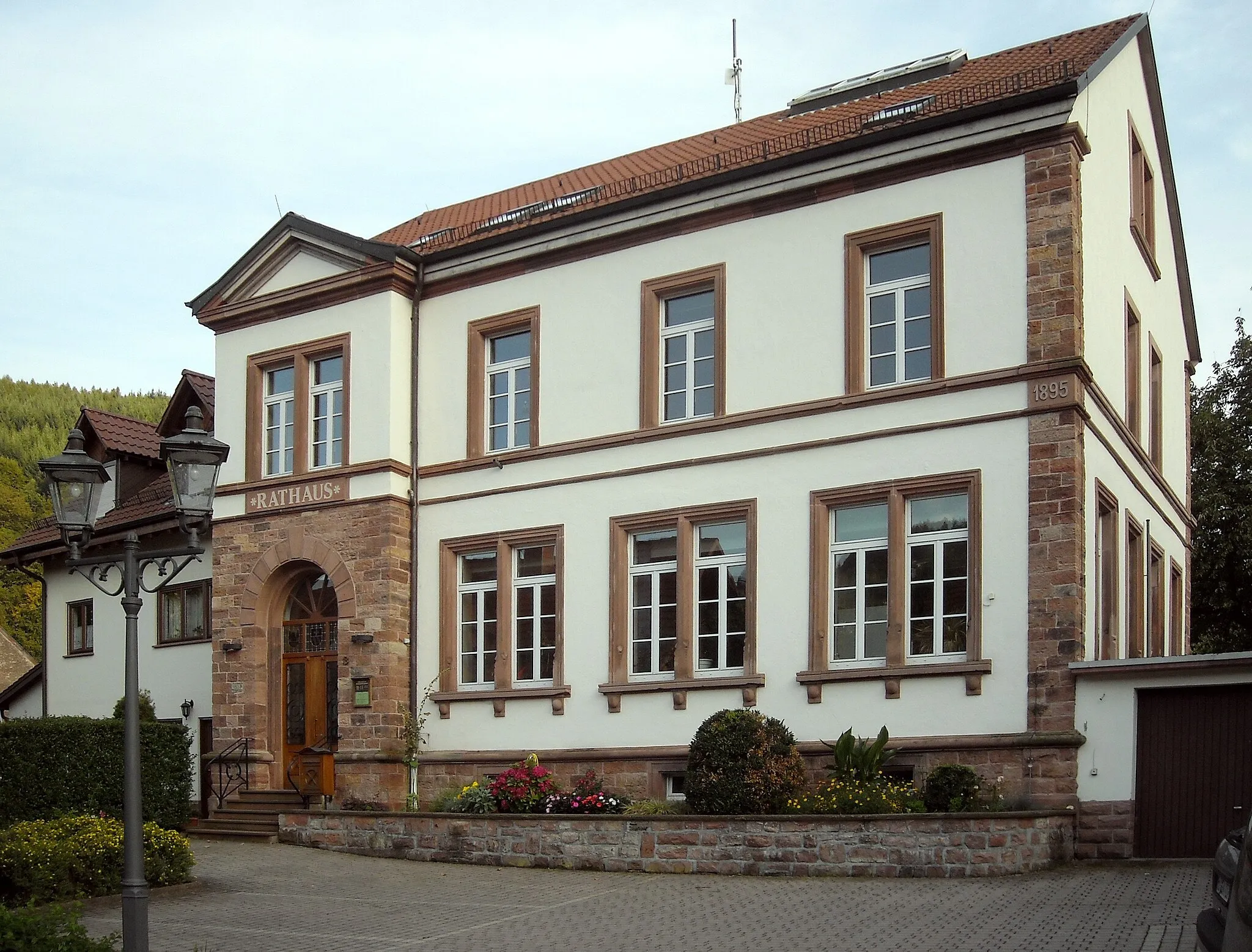 Photo showing: Heiligkreuzsteinach, Rathaus