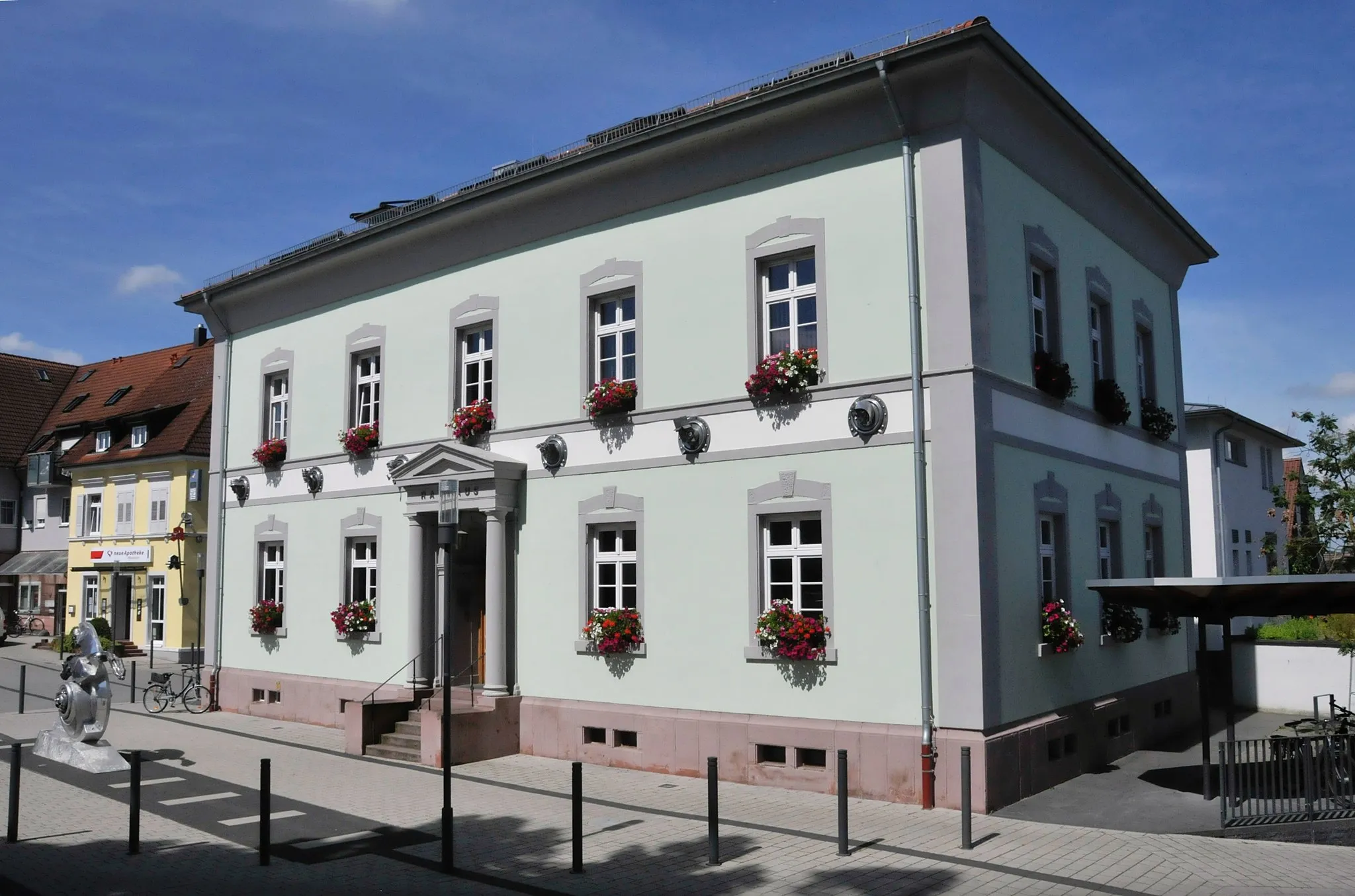 Photo showing: Iffezheim, Rathaus