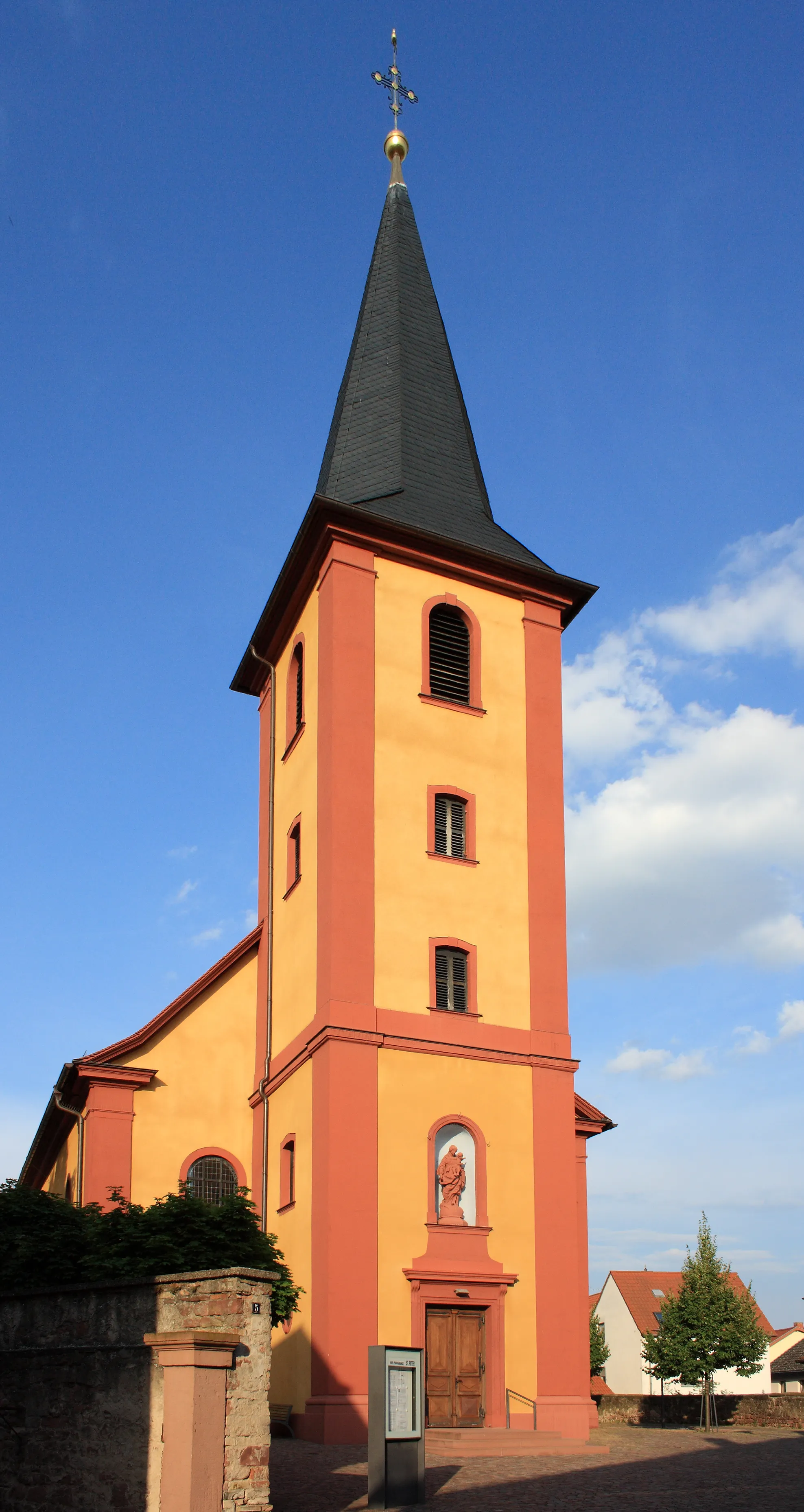 Photo showing: Ilvesheim, Katholische Kirche St. Peter