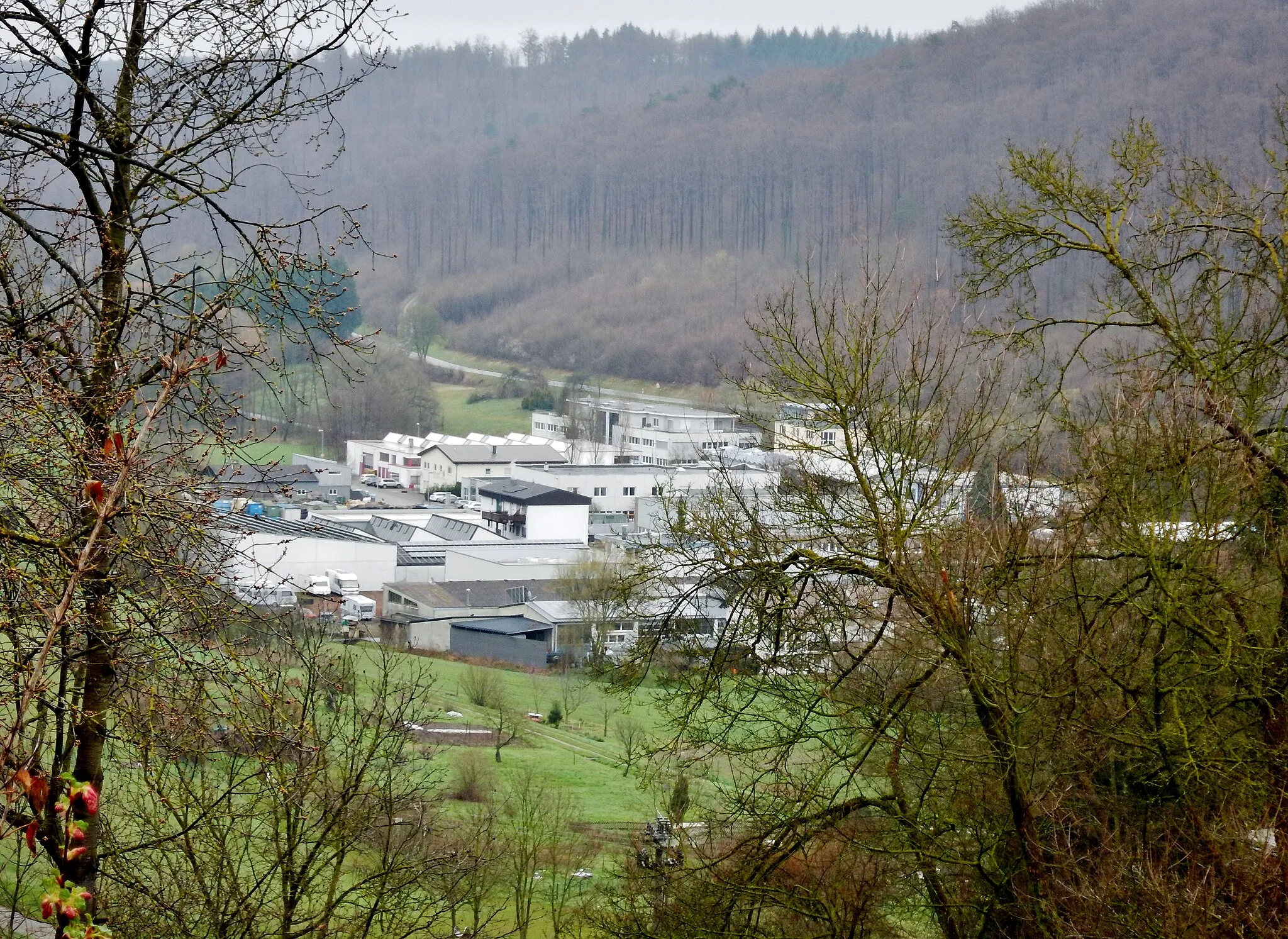 Photo showing: Blick auf das Industriegebiet von Mönsheim