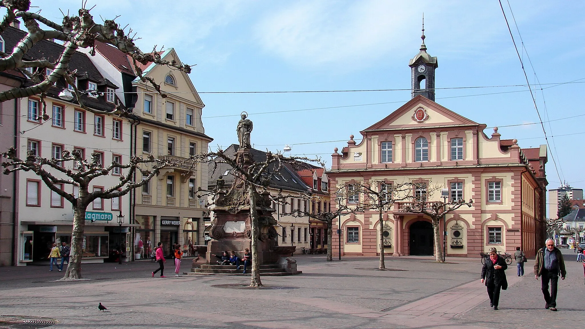 Photo showing: Rathaus am Marktplatz