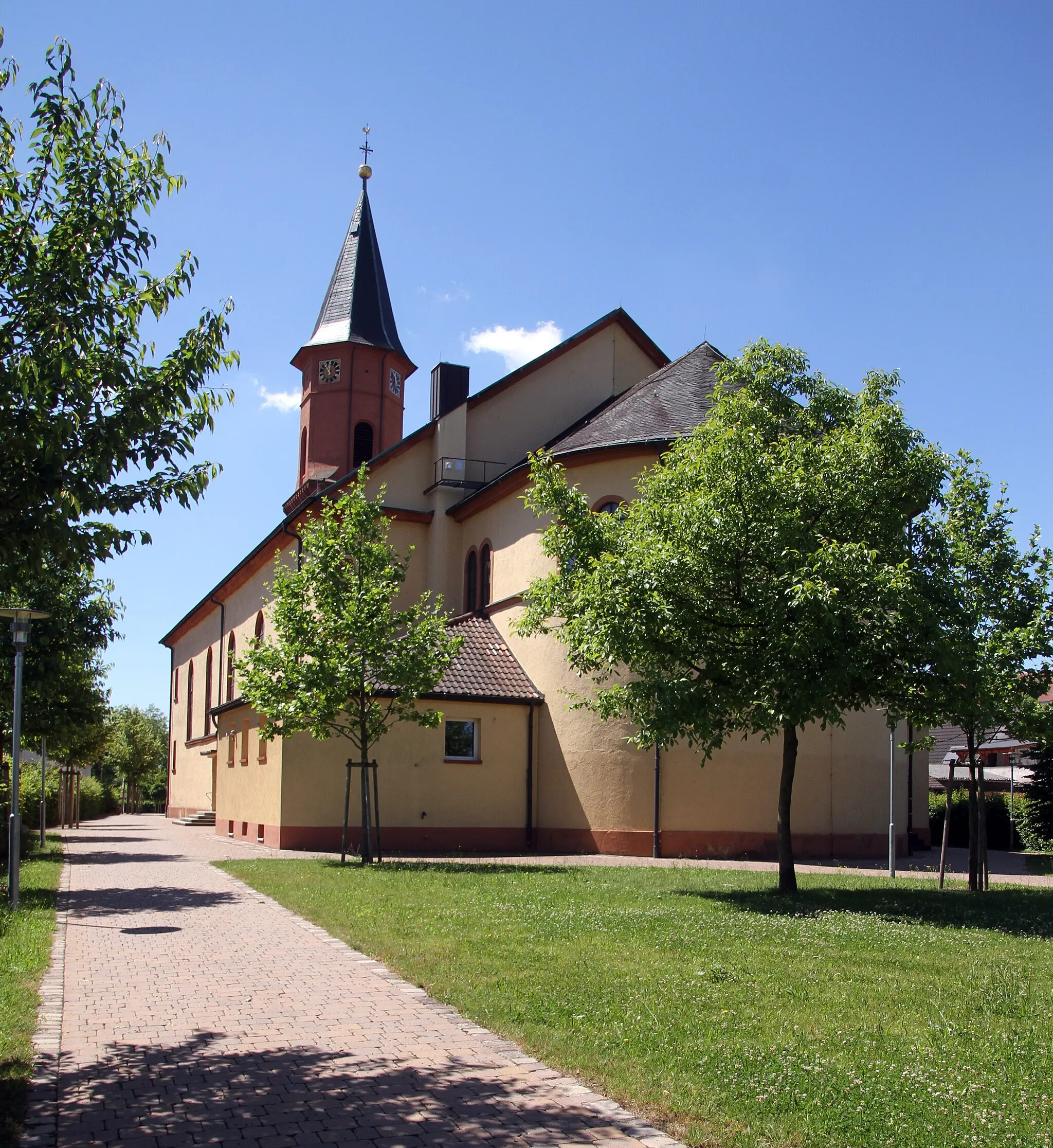 Photo showing: Church of the Exaltation of the Holy Cross in Steinmauern.