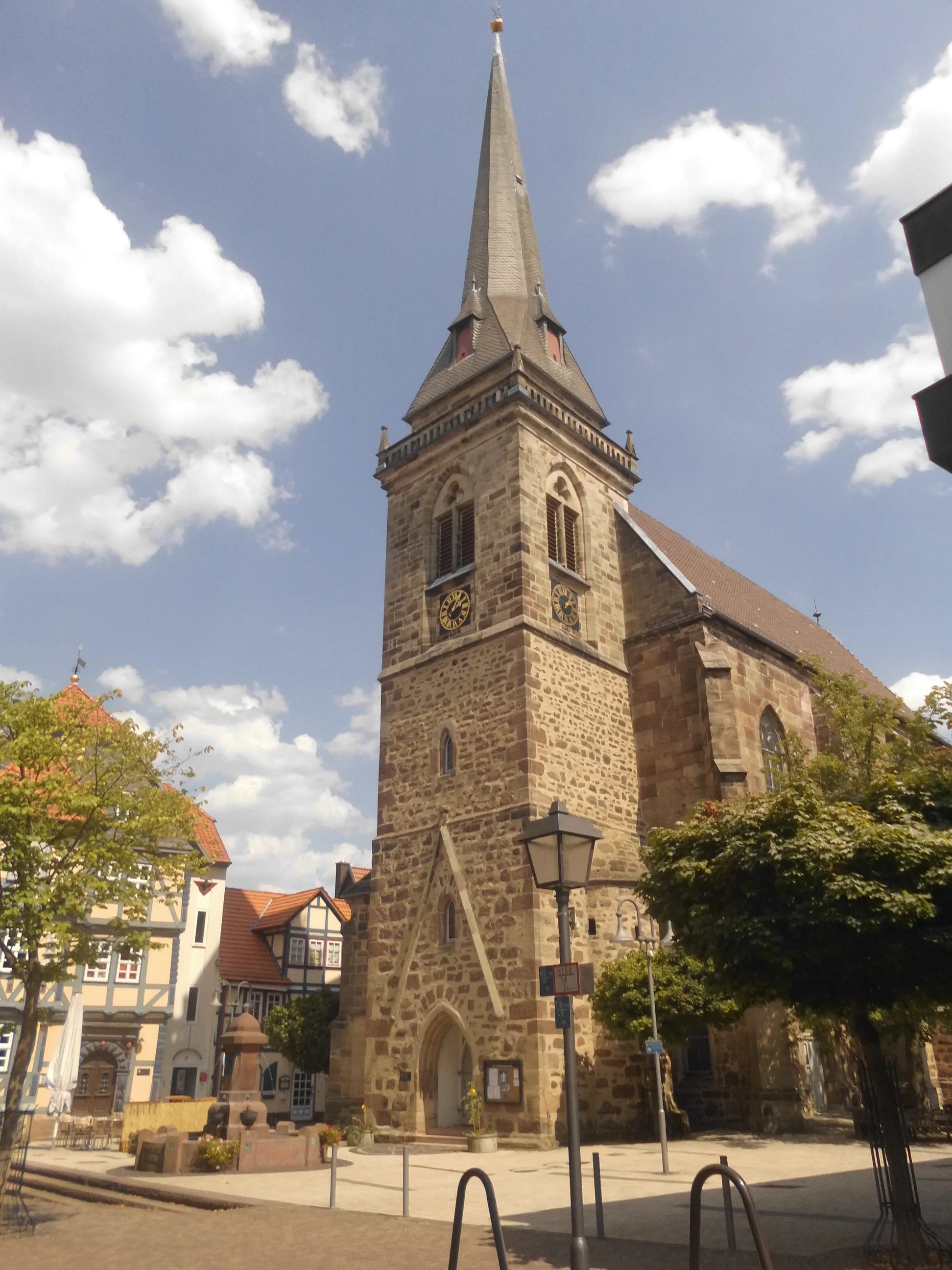 Photo showing: Marktplatz Kirche in Hessisch Lichtenau