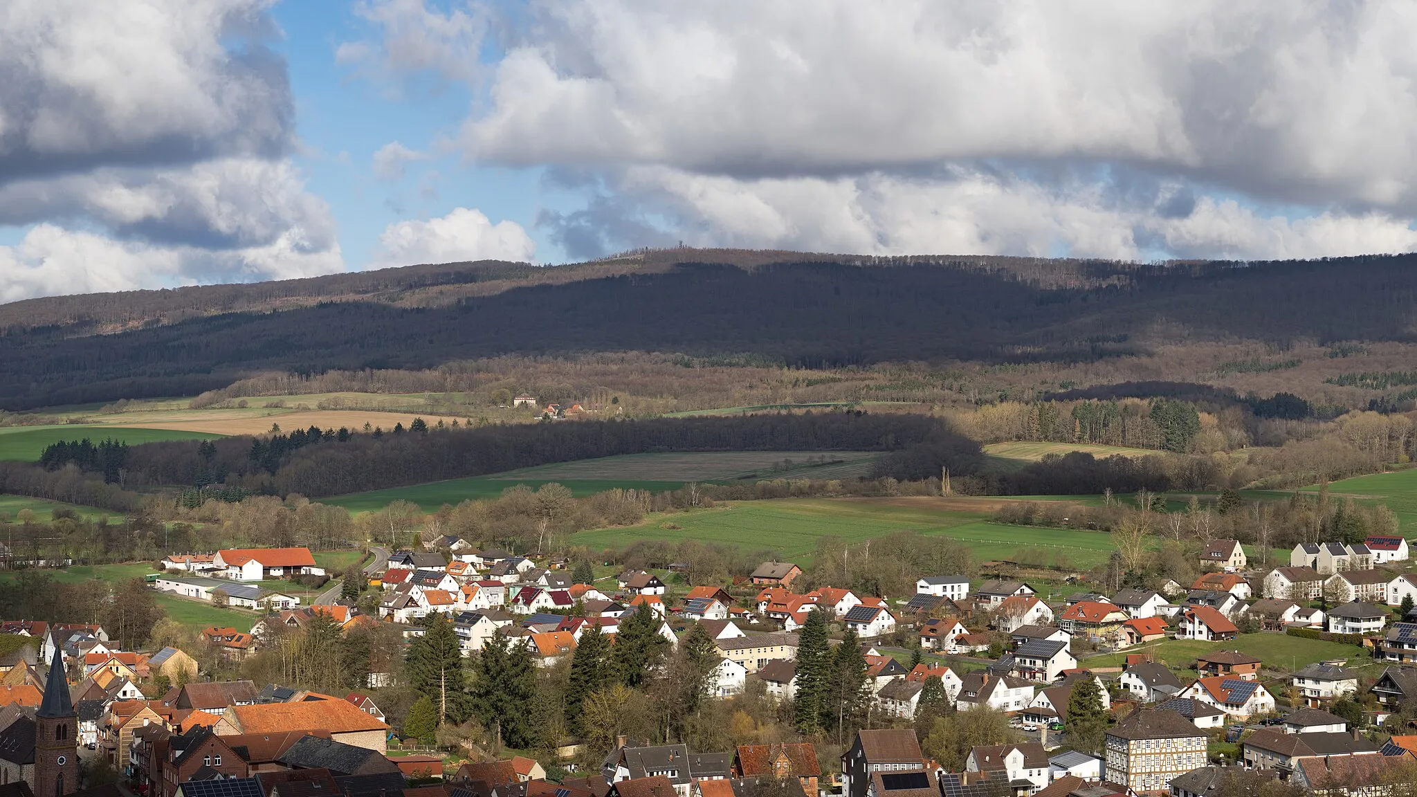 Photo showing: View from the the tower of Jesberg castle westward to the Wüstegarten