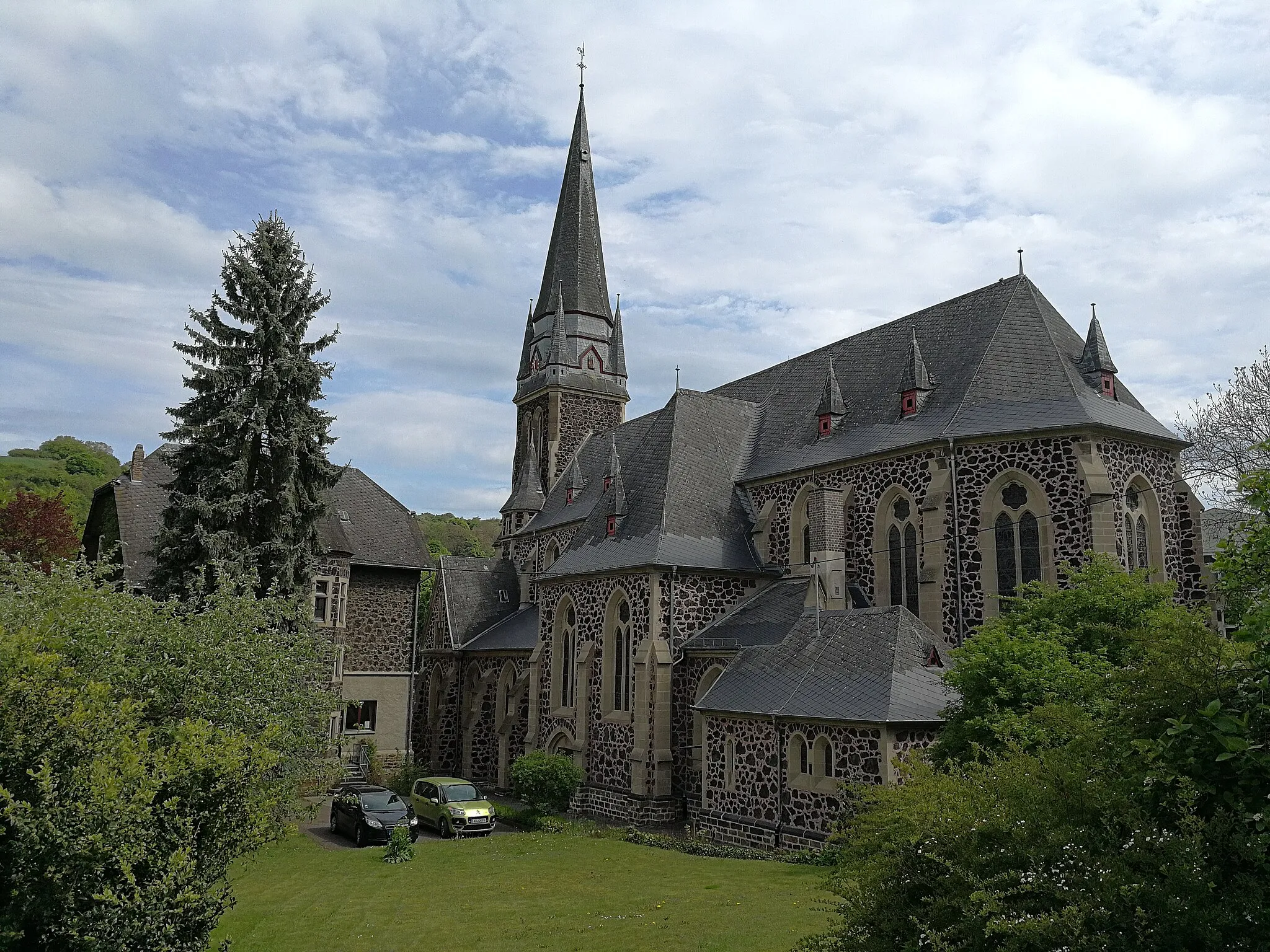 Photo showing: Katholische Kirche St. Johannes der. Täufer in Burgbrohl