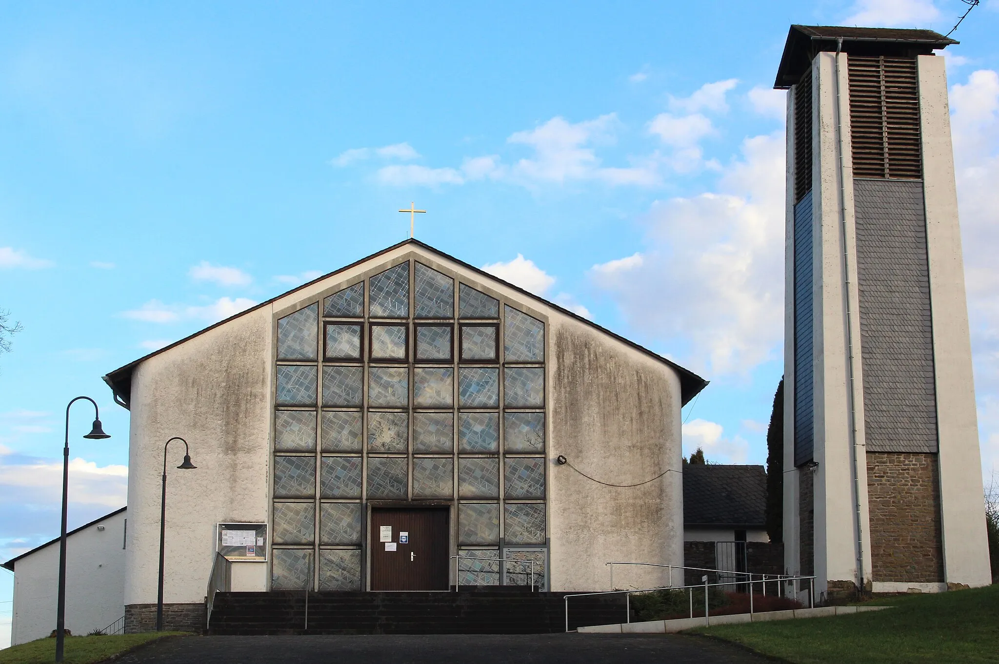 Photo showing: Kirche Maria Königin, Oberhattert, Hattert, Westerwald