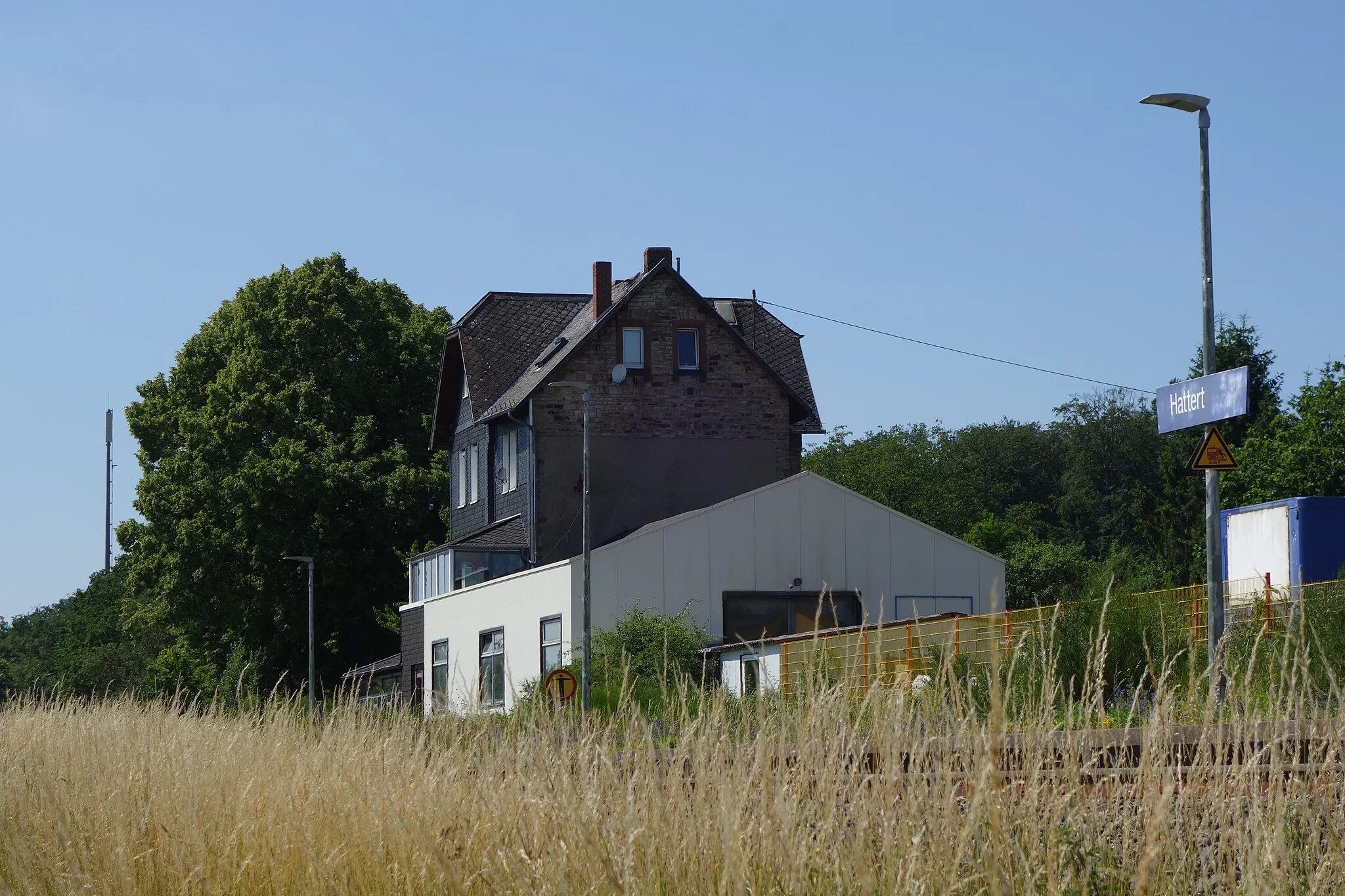 Photo showing: Former railway station building Hattert Limburg–Altenkirchen railway
