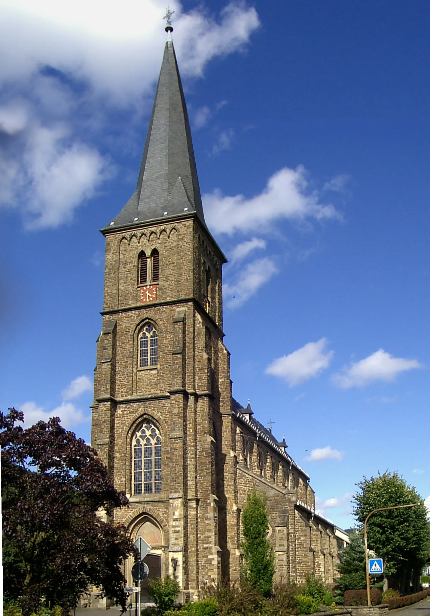 Photo showing: katholische Kirche St. Aloisius in Herdorf