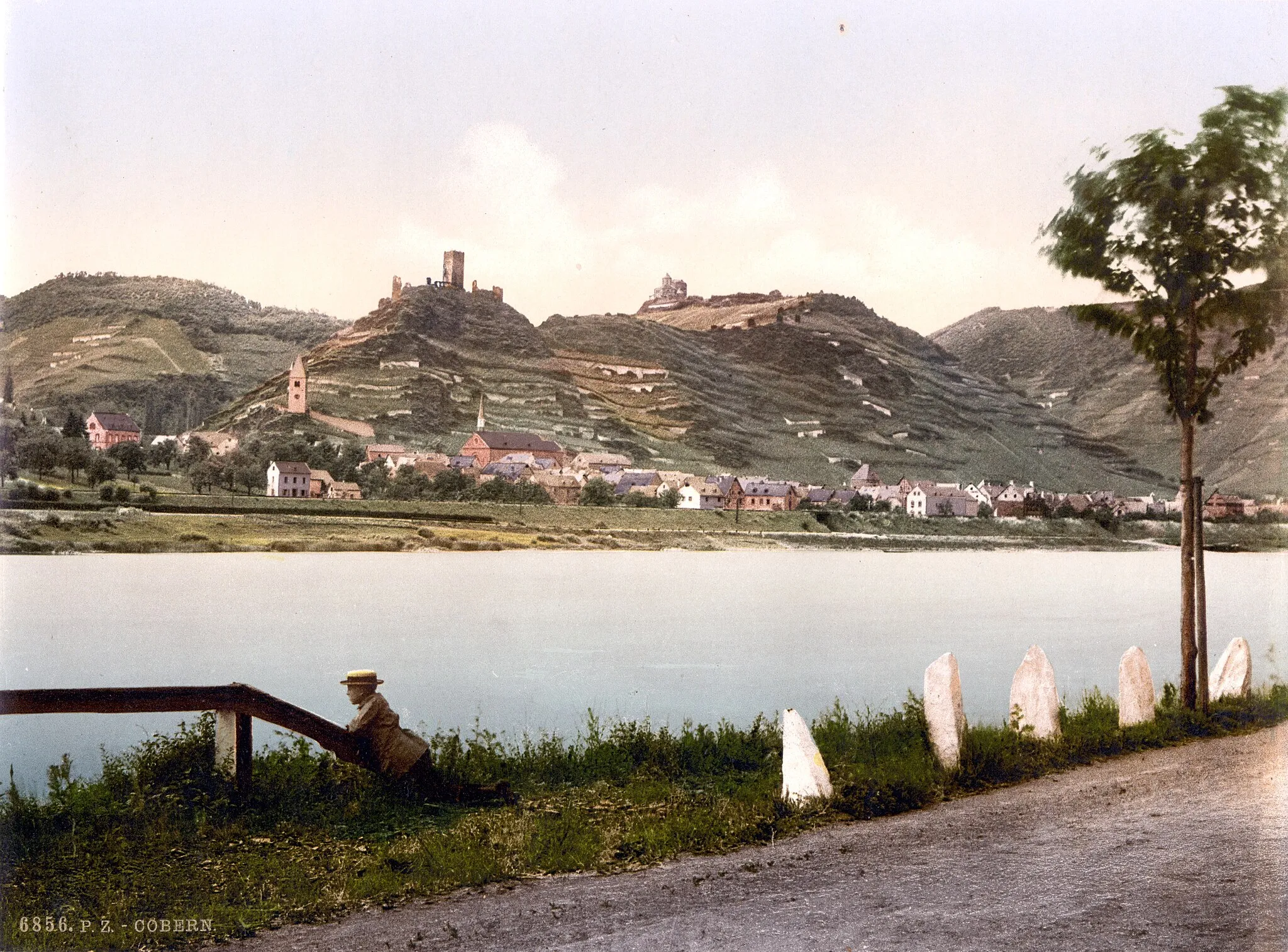 Photo showing: Kobern-Gondorf with Niederburg and Oberburg