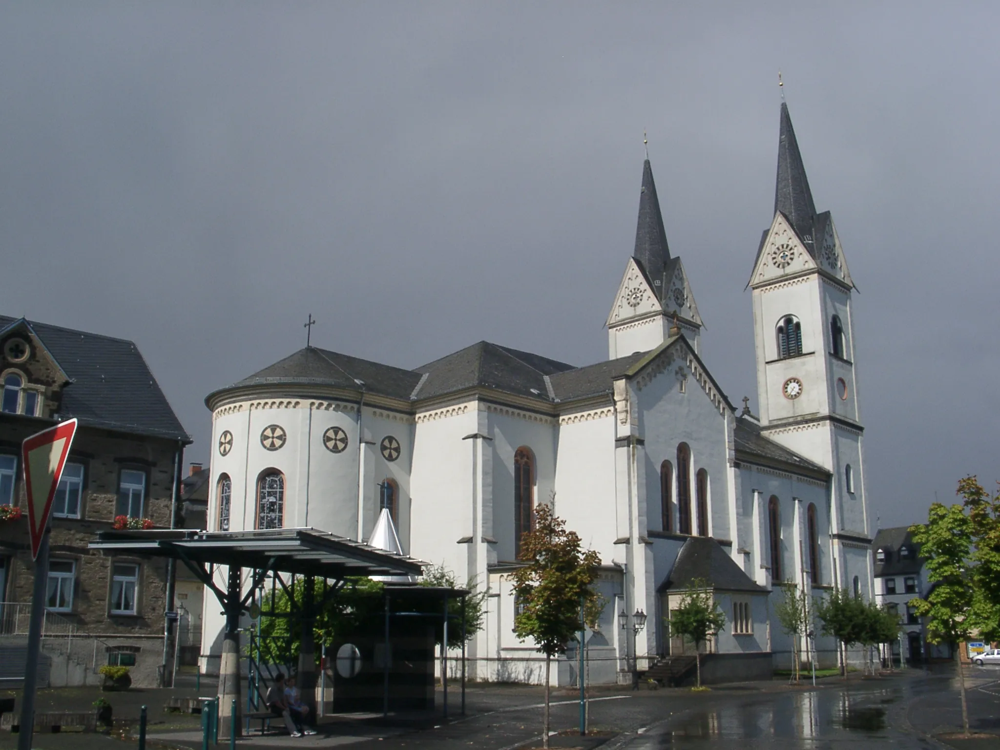 Photo showing: Katholische Pfarrkirche St. Stephan und Georg im Zentrum von Polch (Rheinland-Pfalz)