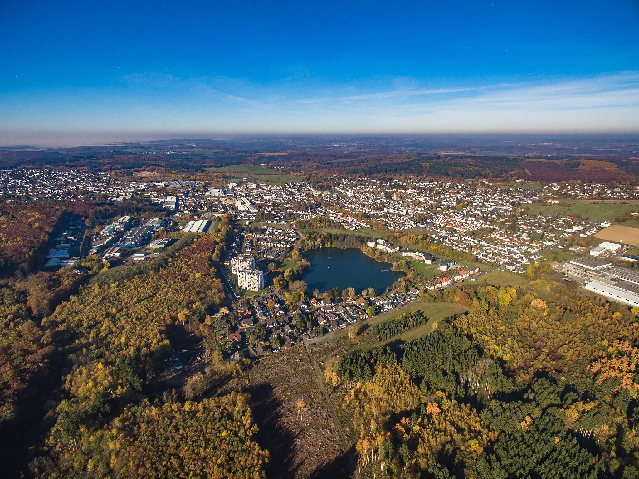 Photo showing: Luftaufnahme von Ransbach-Baumbach (Stadtteil Ransbach) 2015